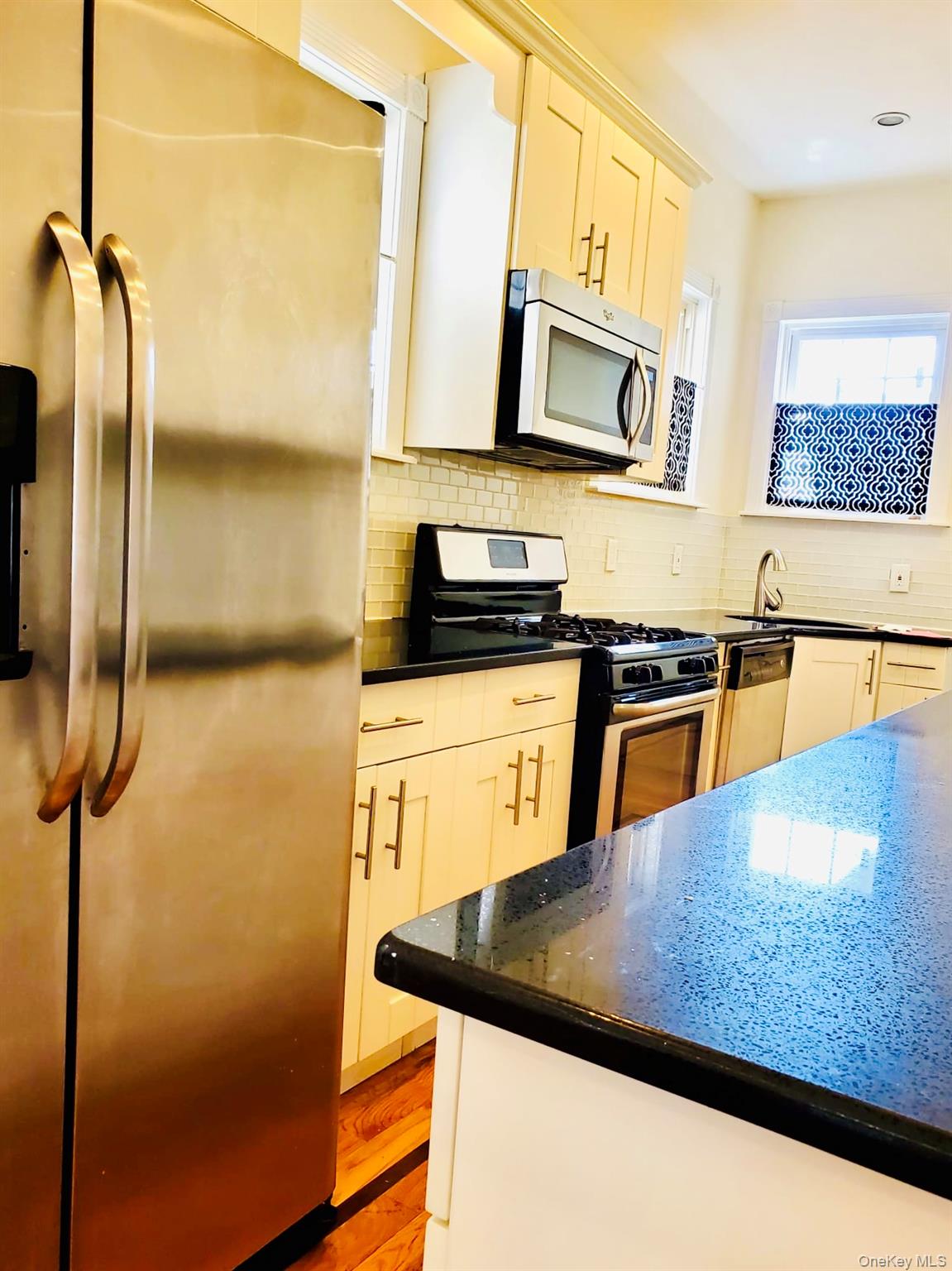 #4 photo, 8540 76th Street, कुईंस Woodhaven , NY 11421