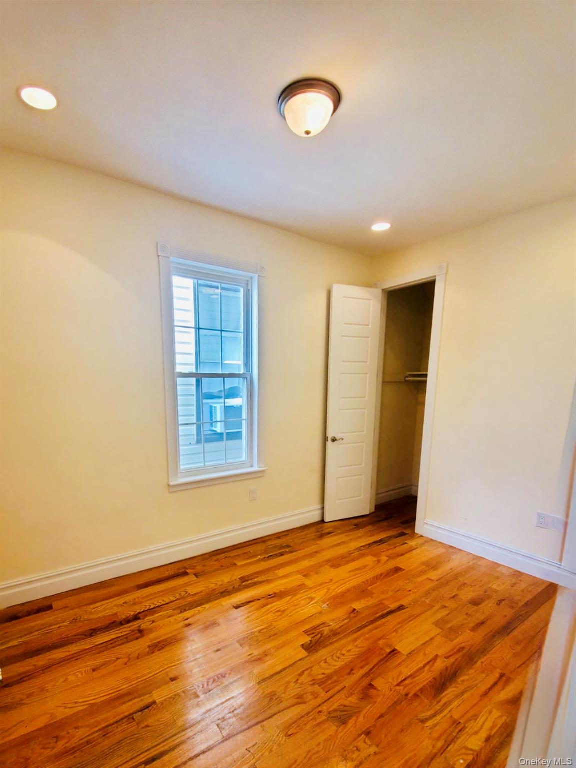 #7 photo, 8540 76th Street, कुईंस Woodhaven , NY 11421