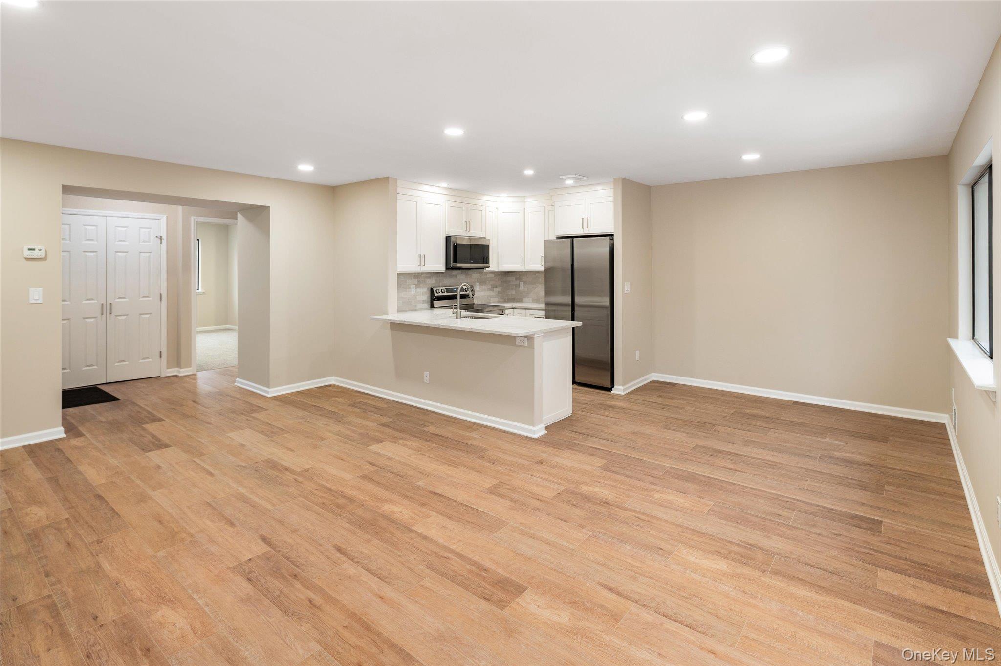 #4 photo, 98 Molly Pitcher Lane, Yorktown Heights , NY 10598