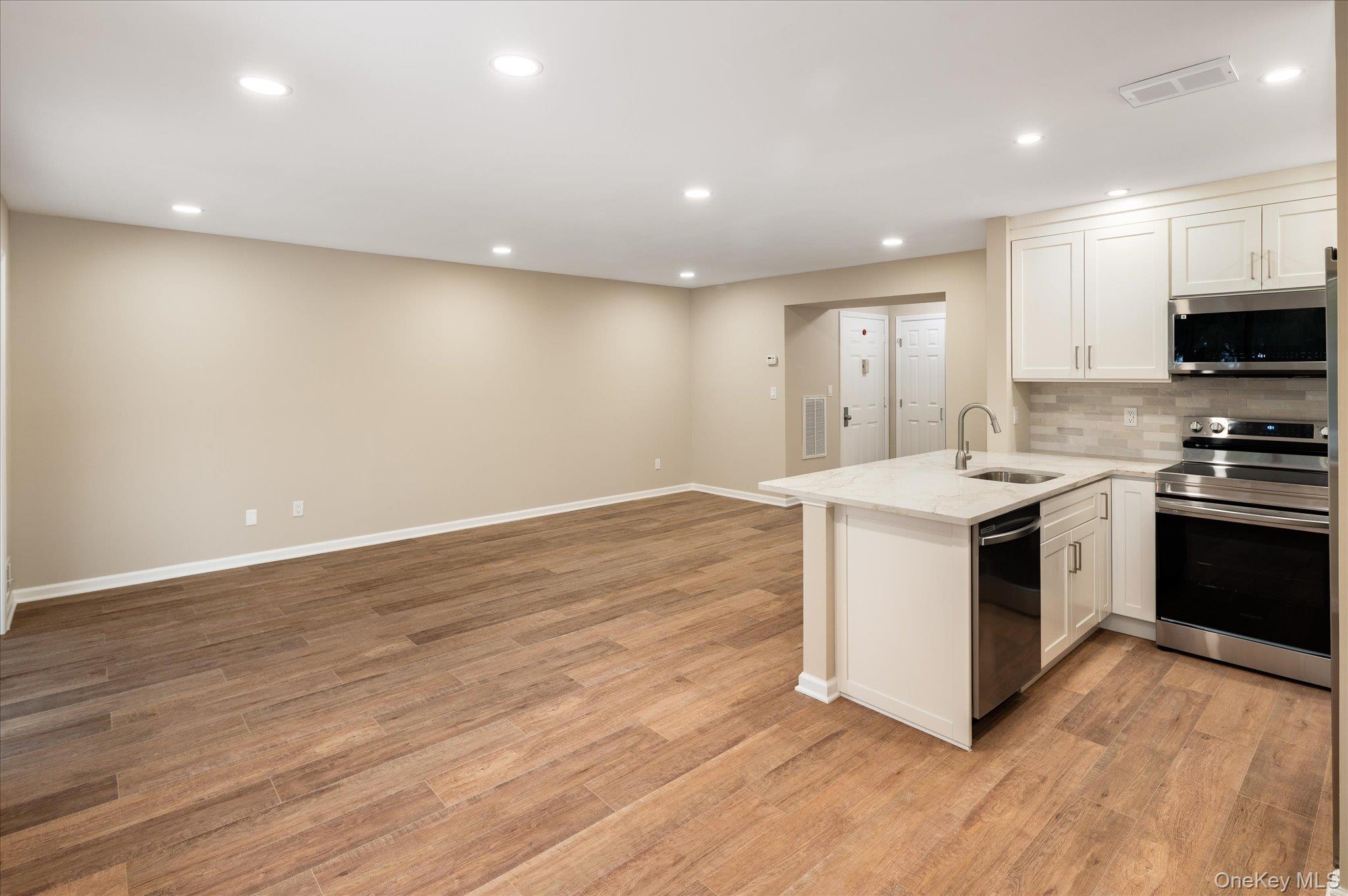 #7 photo, 98 Molly Pitcher Lane, Yorktown Heights , NY 10598