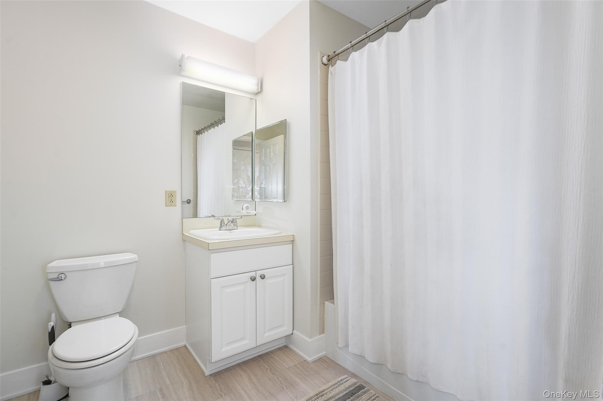 #7 photo, 107 Sutton Drive, Mount Kisco , NY 10549