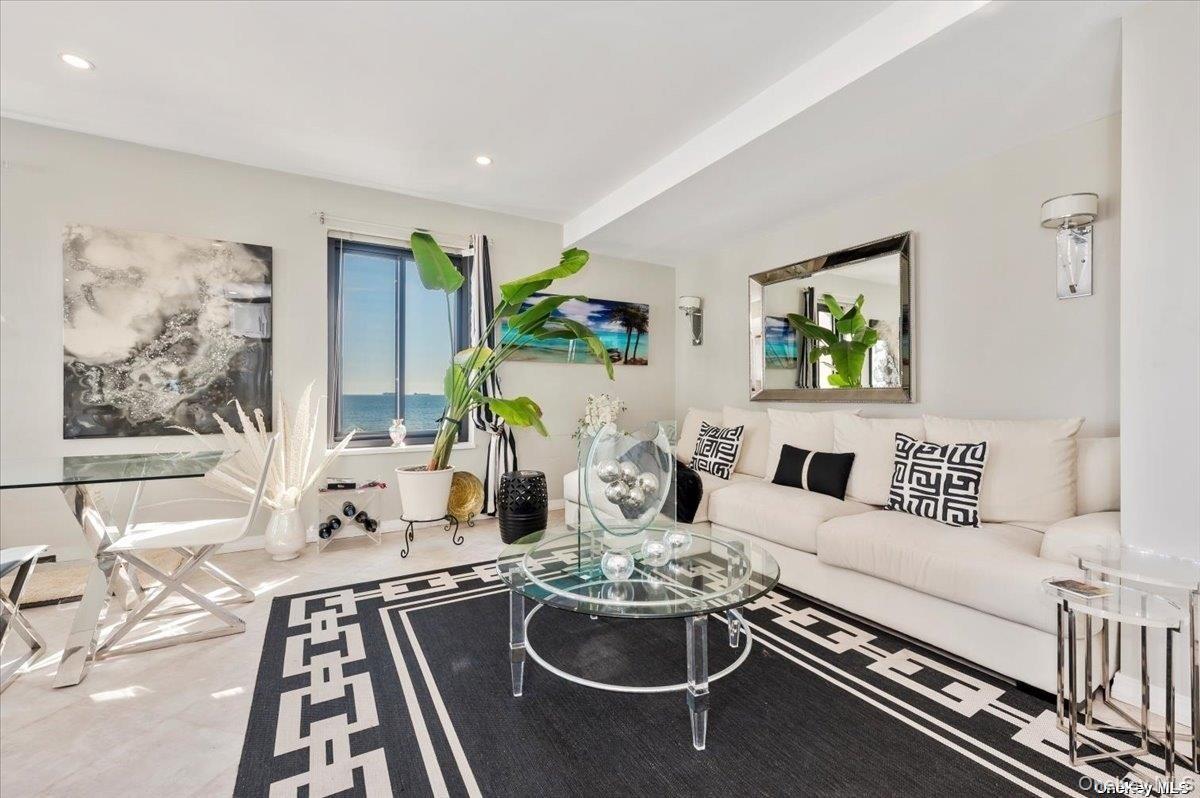 #8 photo, 100 W Broadway, מחוז נסאו Long Beach , NY 11561