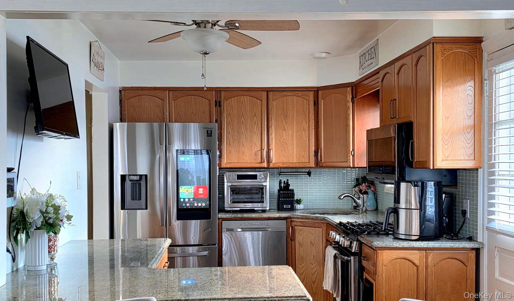 #4 photo, 890 Clay Street, מחוז נסאו Baldwin , NY 11510