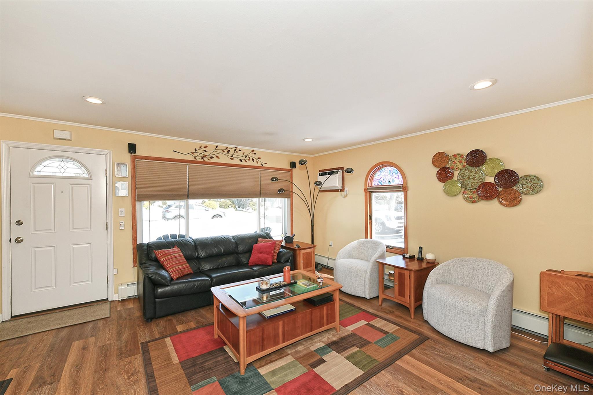 #10 photo, 232 Old Farm Road, Levittown , NY 11756