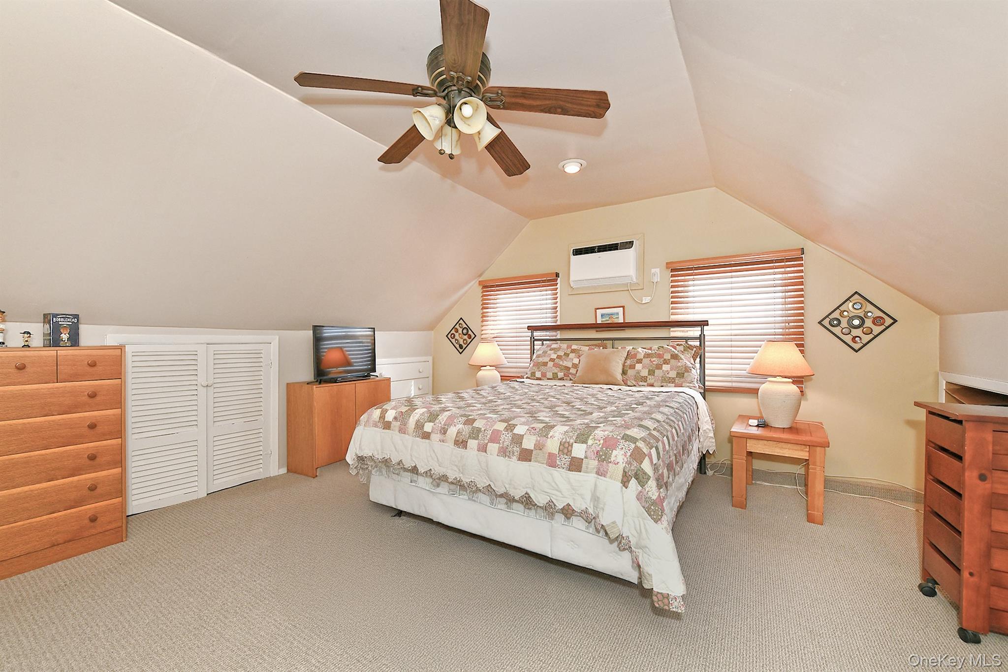 #16 photo, 232 Old Farm Road, Levittown , NY 11756