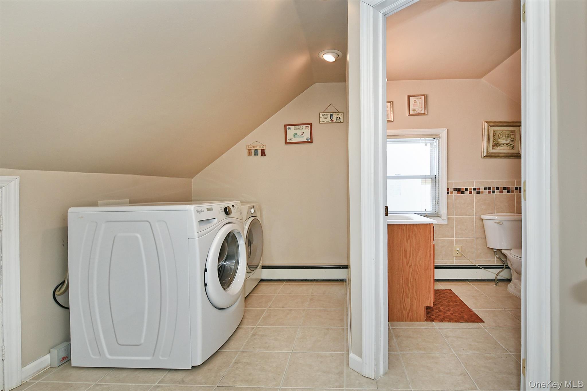 #18 photo, 232 Old Farm Road, Levittown , NY 11756