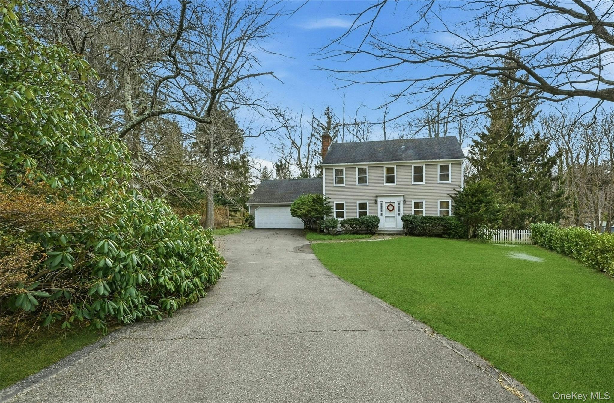 #1 photo, 10 Woodhull Road, सफ़ोक काउंटी East Setauket , NY 11733