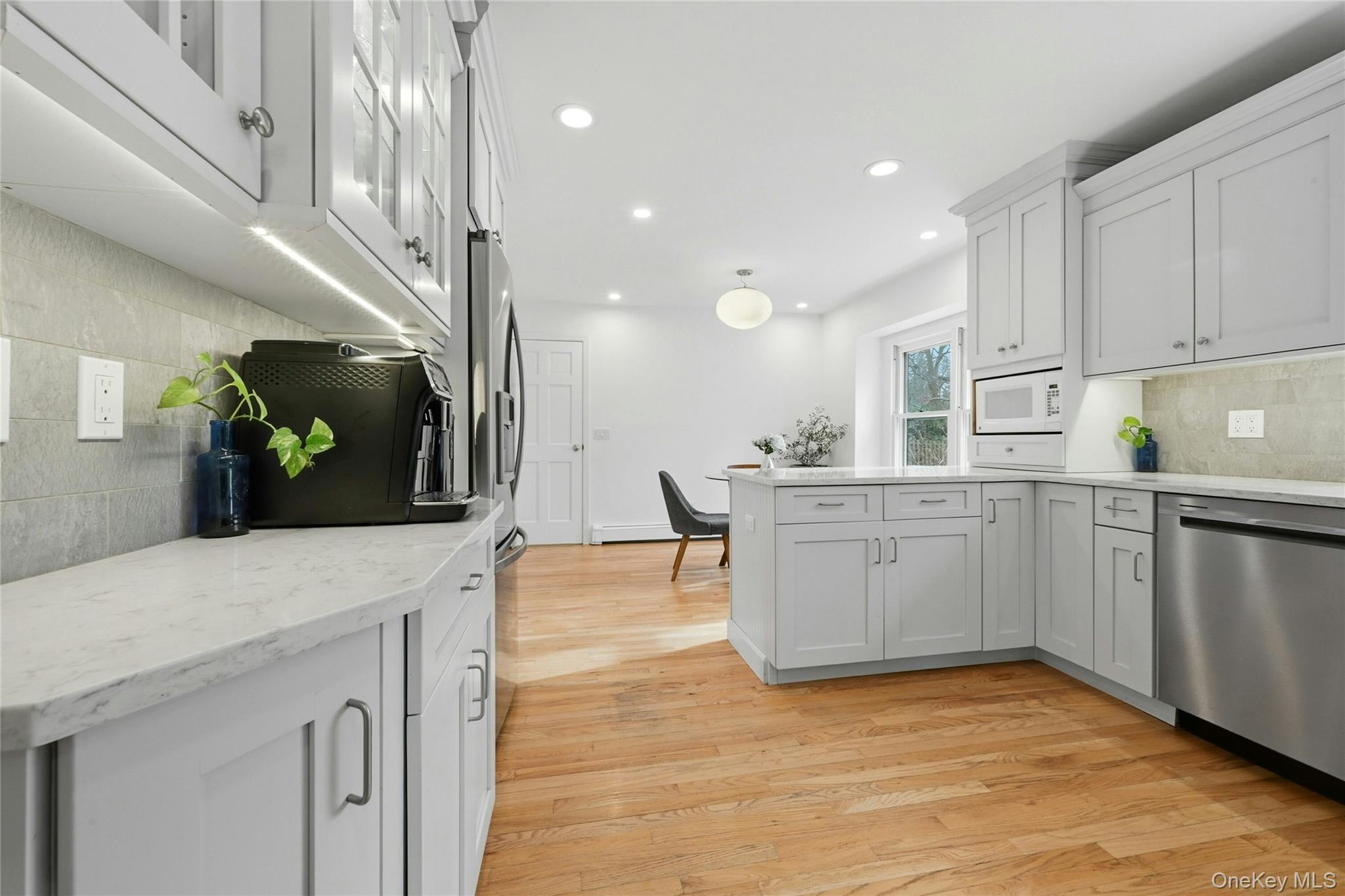 #12 photo, 10 Woodhull Road, सफ़ोक काउंटी East Setauket , NY 11733