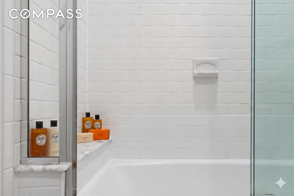 #8 photo, Brooklyn, Vinegar Hill , NY 11201