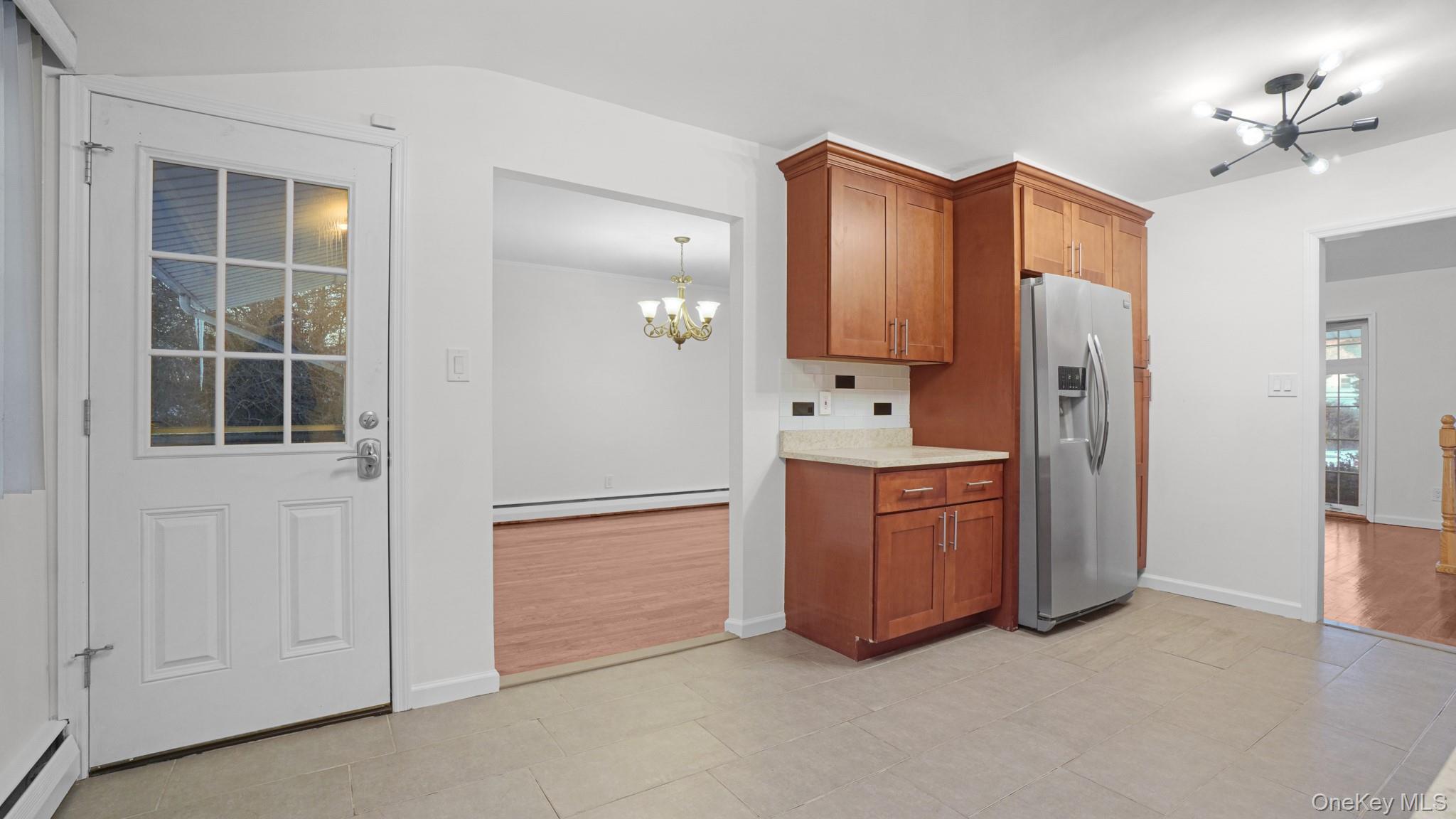 #14 photo, 22 Marshall Lane, वेस्टबरी Westbury , NY 11590