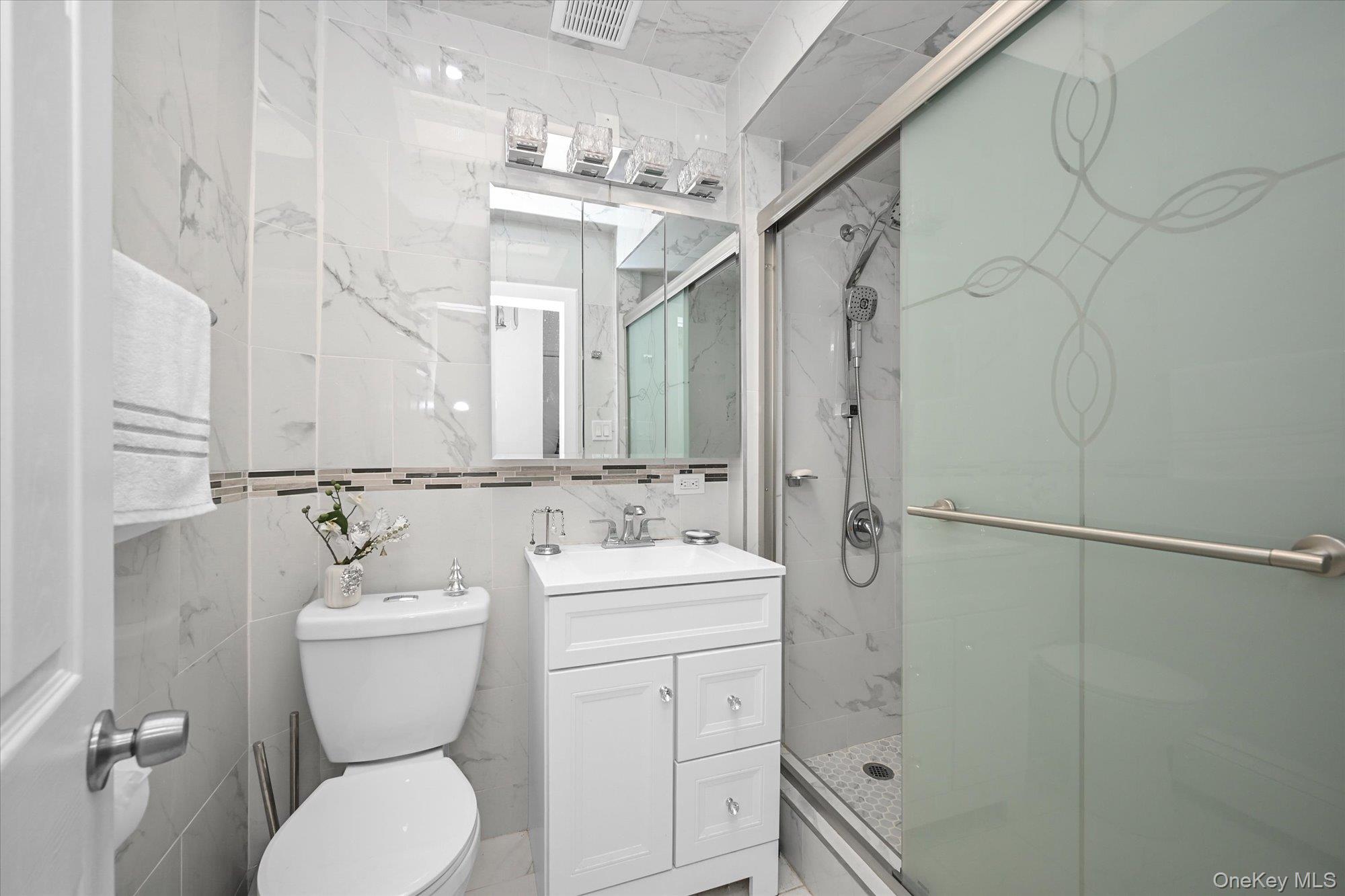 #10 photo, 77-06 Kneeland Avenue, Elmhurst , NY 11373