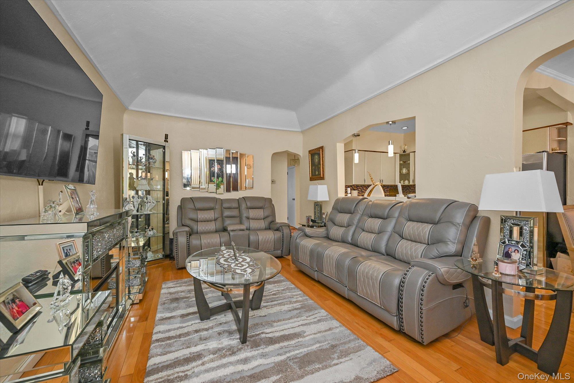 #3 photo, 77-06 Kneeland Avenue, Elmhurst , NY 11373