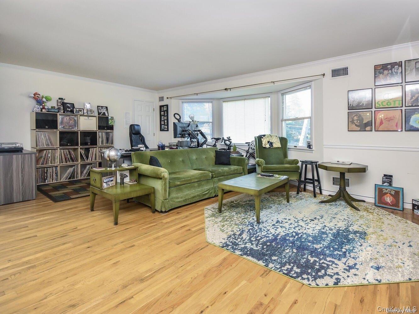 #15 photo, 14 Hillcrest Street, Huntington , NY 11743