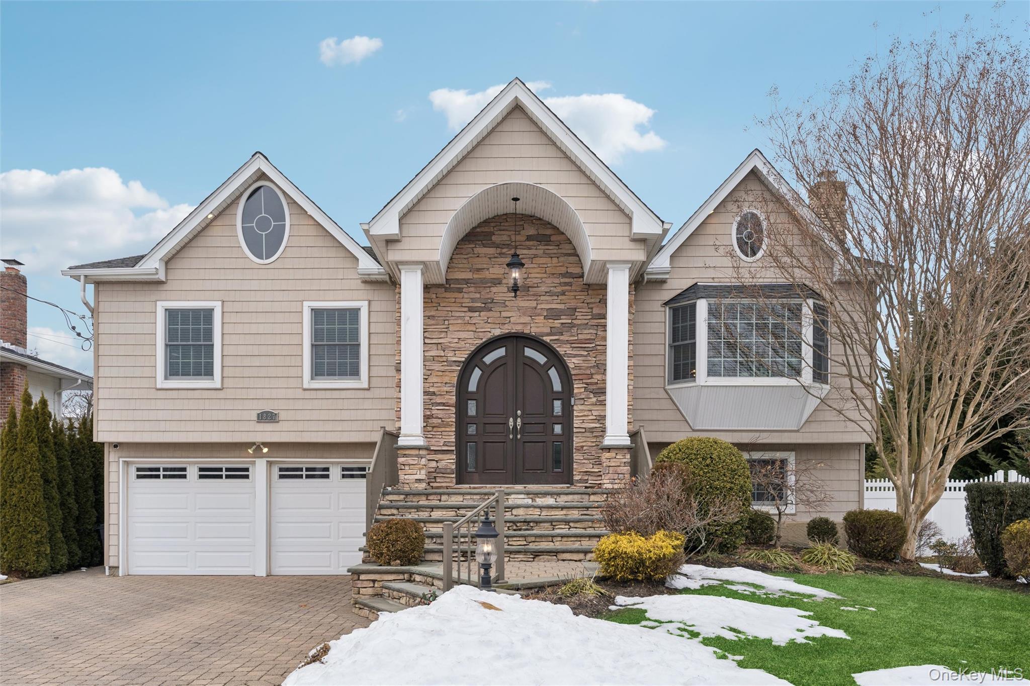 #1 photo, 1827 Glenn Lane, ناسو Merrick , NY 11566