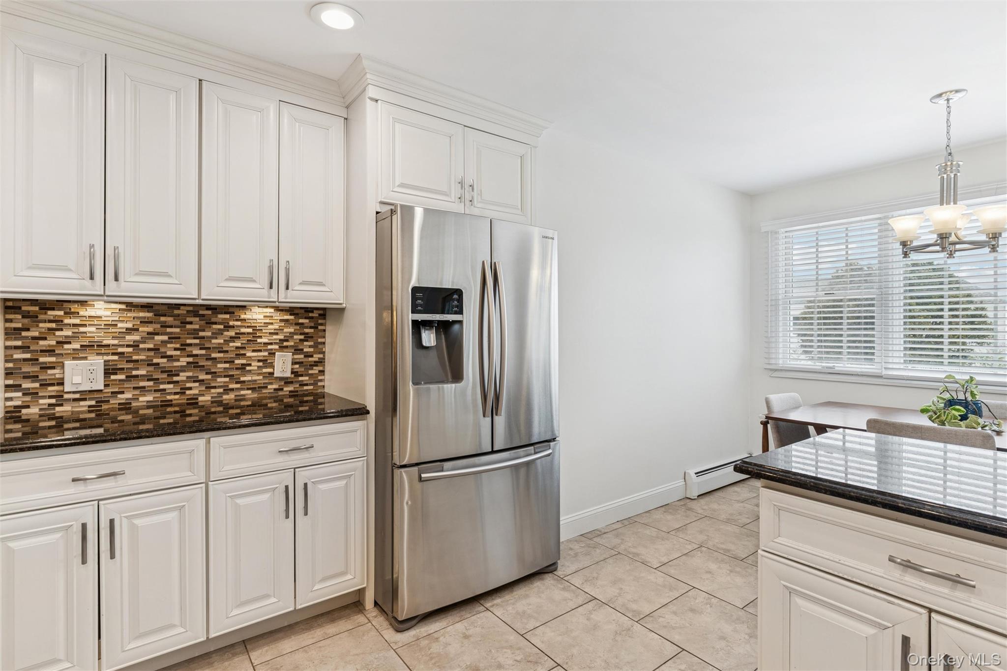 #12 photo, 1827 Glenn Lane, ناسو Merrick , NY 11566