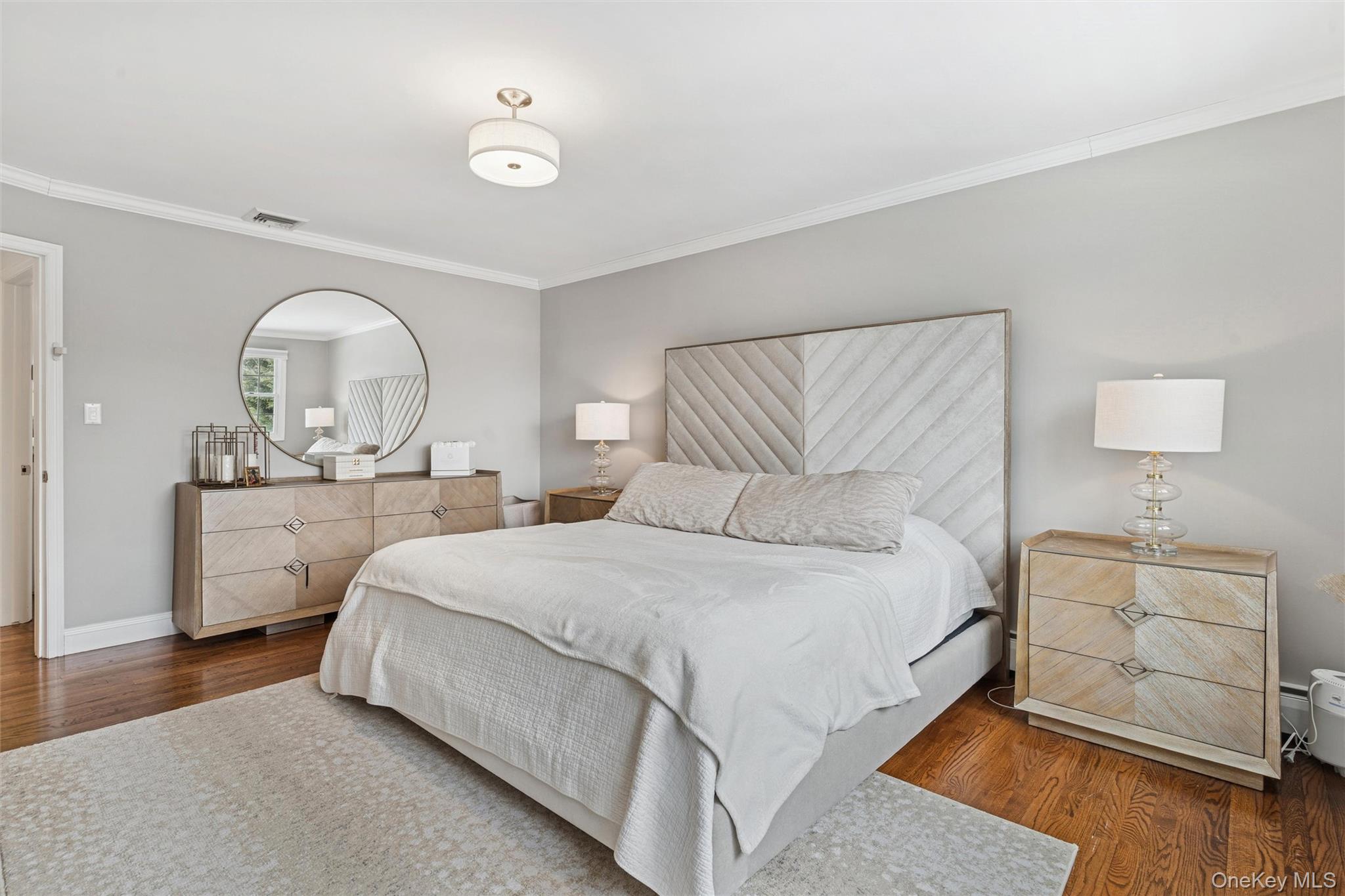 #16 photo, 1827 Glenn Lane, ناسو Merrick , NY 11566