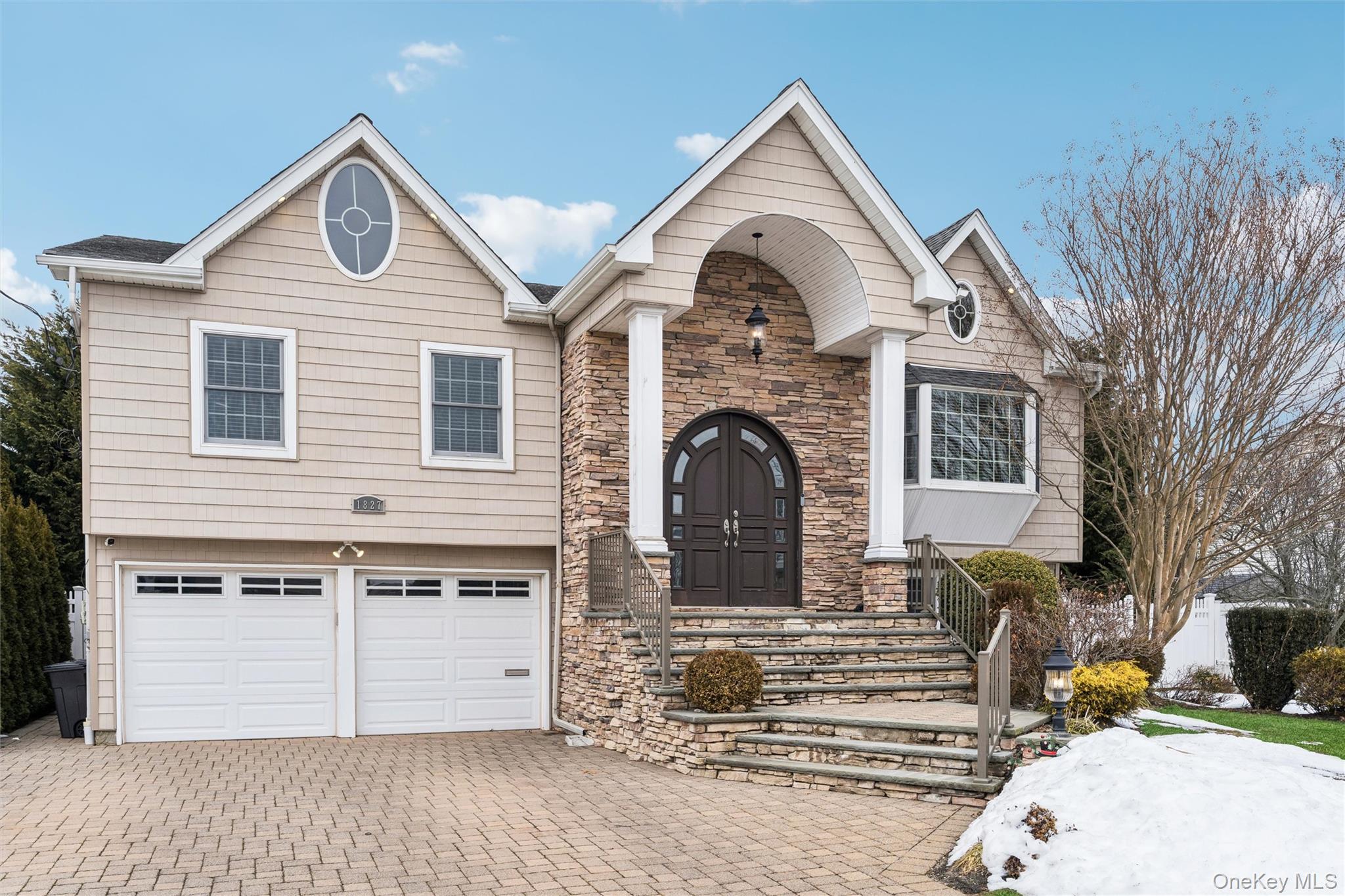 #2 photo, 1827 Glenn Lane, ناسو Merrick , NY 11566