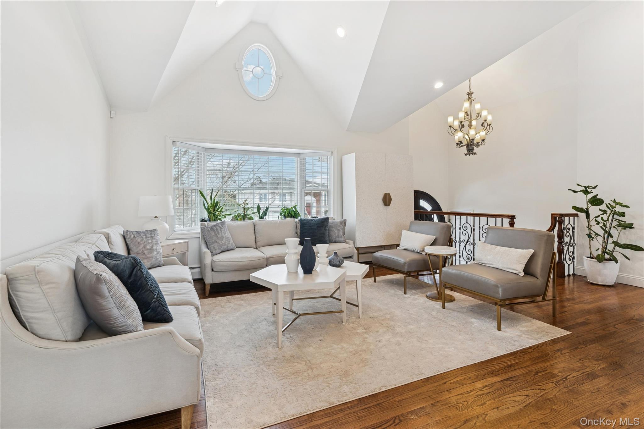 #3 photo, 1827 Glenn Lane, ناسو Merrick , NY 11566