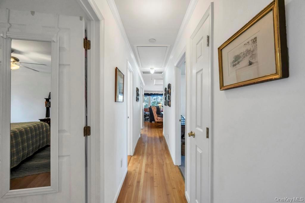 #11 photo, 18 Hillcrest Street, מחוז סאפוק Huntington , NY 11743