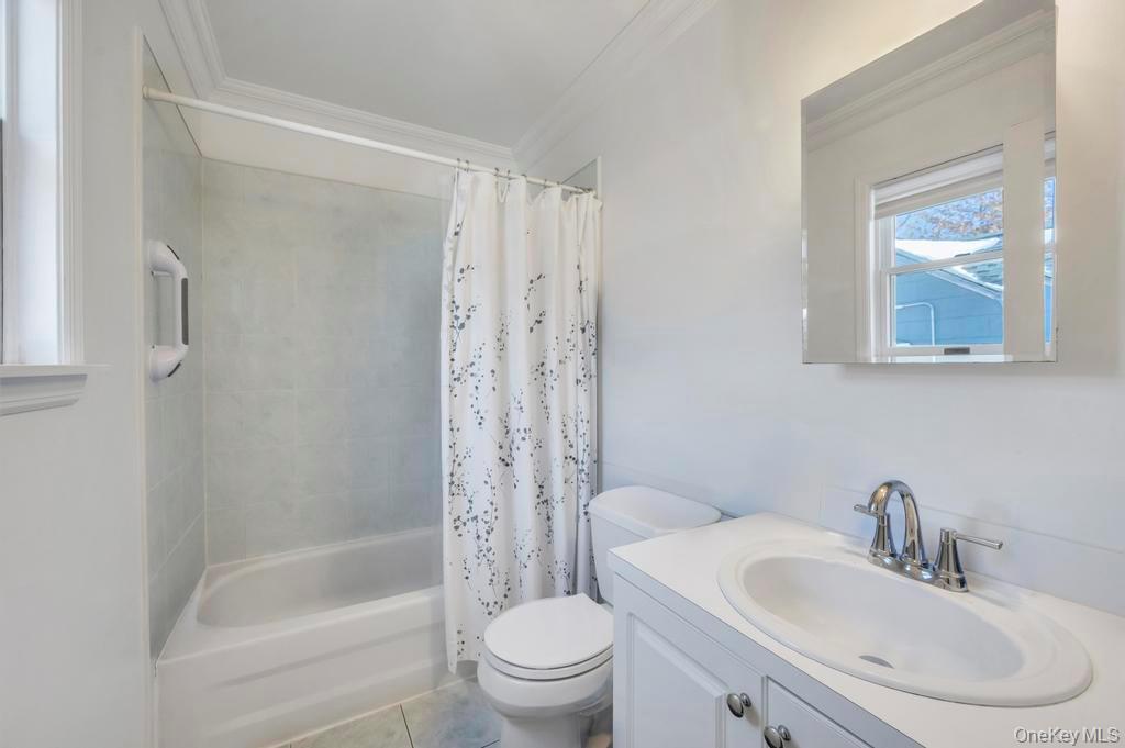 #13 photo, 18 Hillcrest Street, מחוז סאפוק Huntington , NY 11743