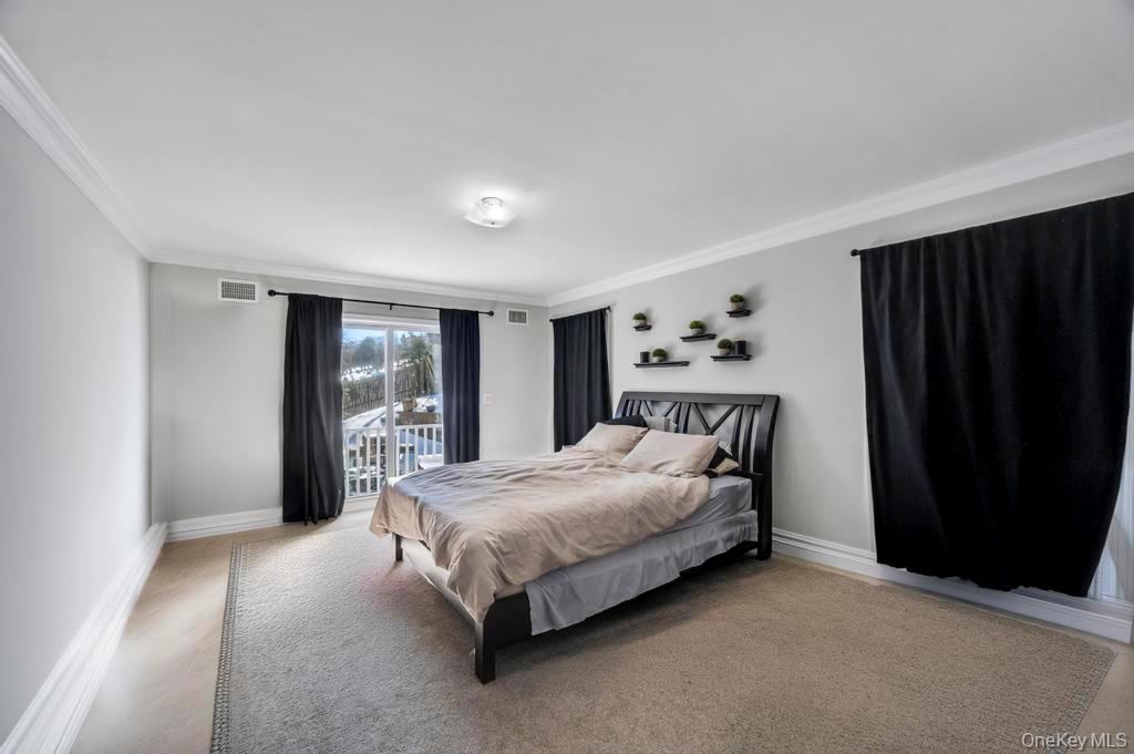 #18 photo, 18 Hillcrest Street, מחוז סאפוק Huntington , NY 11743