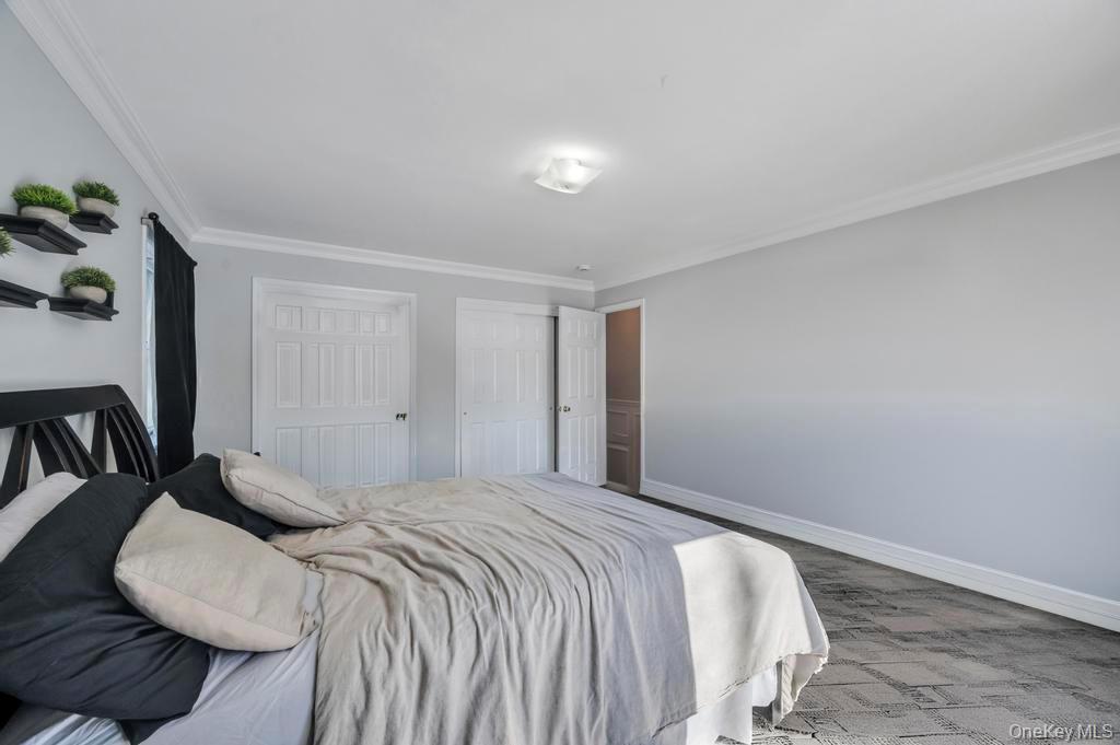 #19 photo, 18 Hillcrest Street, מחוז סאפוק Huntington , NY 11743