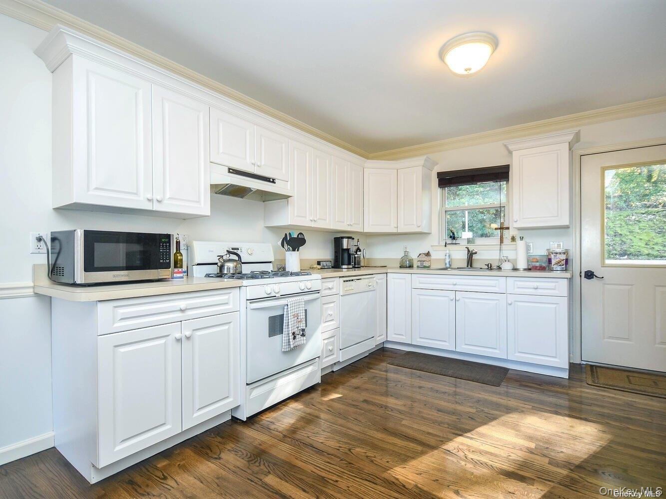 #17 photo, 4 Ale Court, מחוז סאפוק Centerport , NY 11721