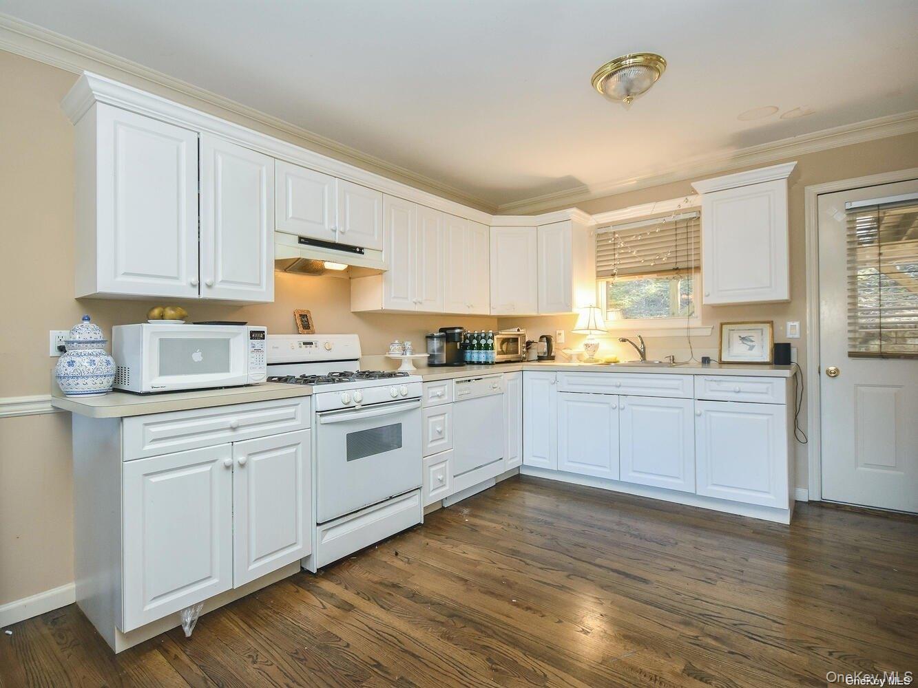 #5 photo, 4 Ale Court, מחוז סאפוק Centerport , NY 11721