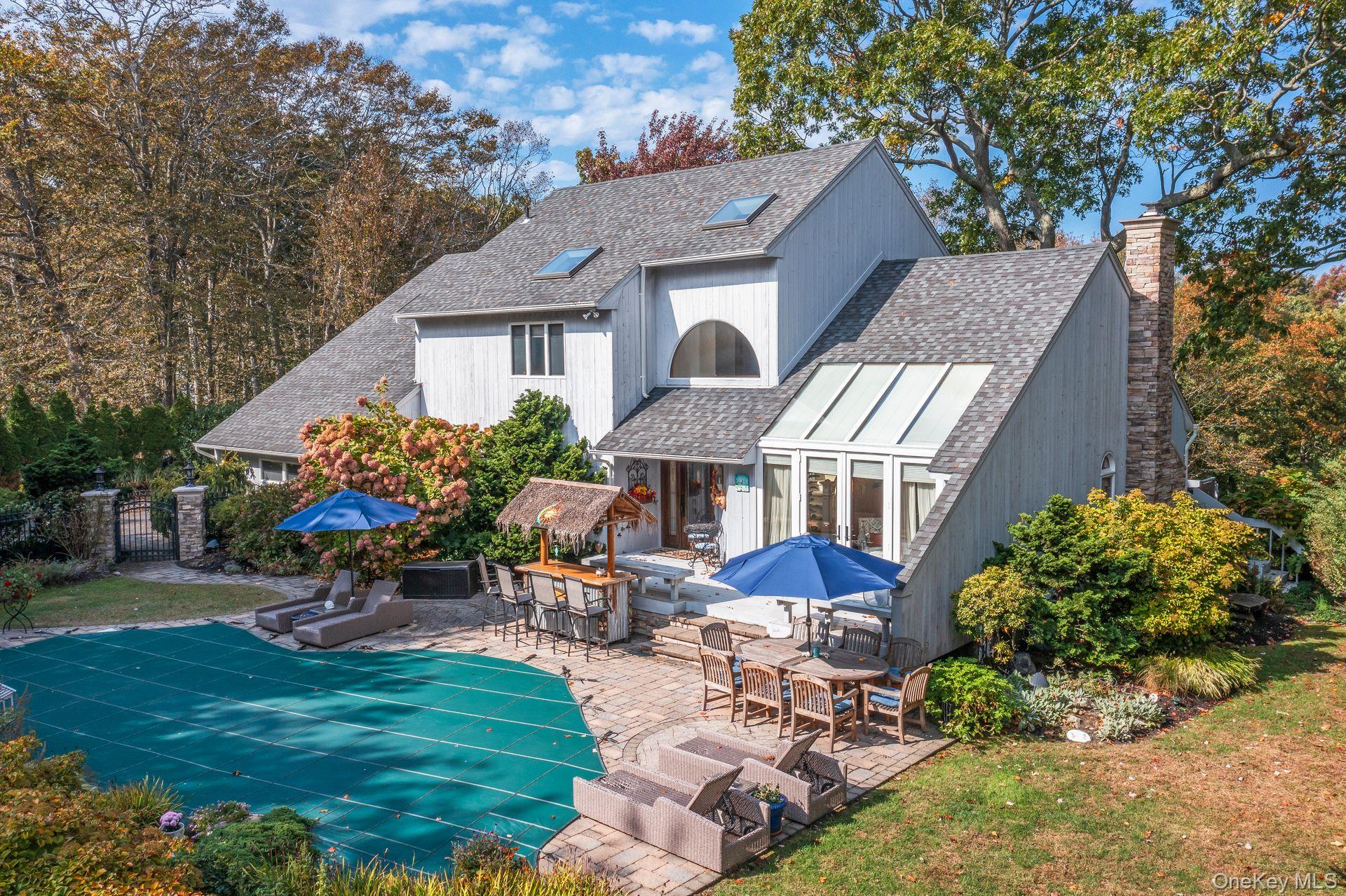 #12 photo, 6 Bluffview Court, سوفولك Miller Place , NY 11764