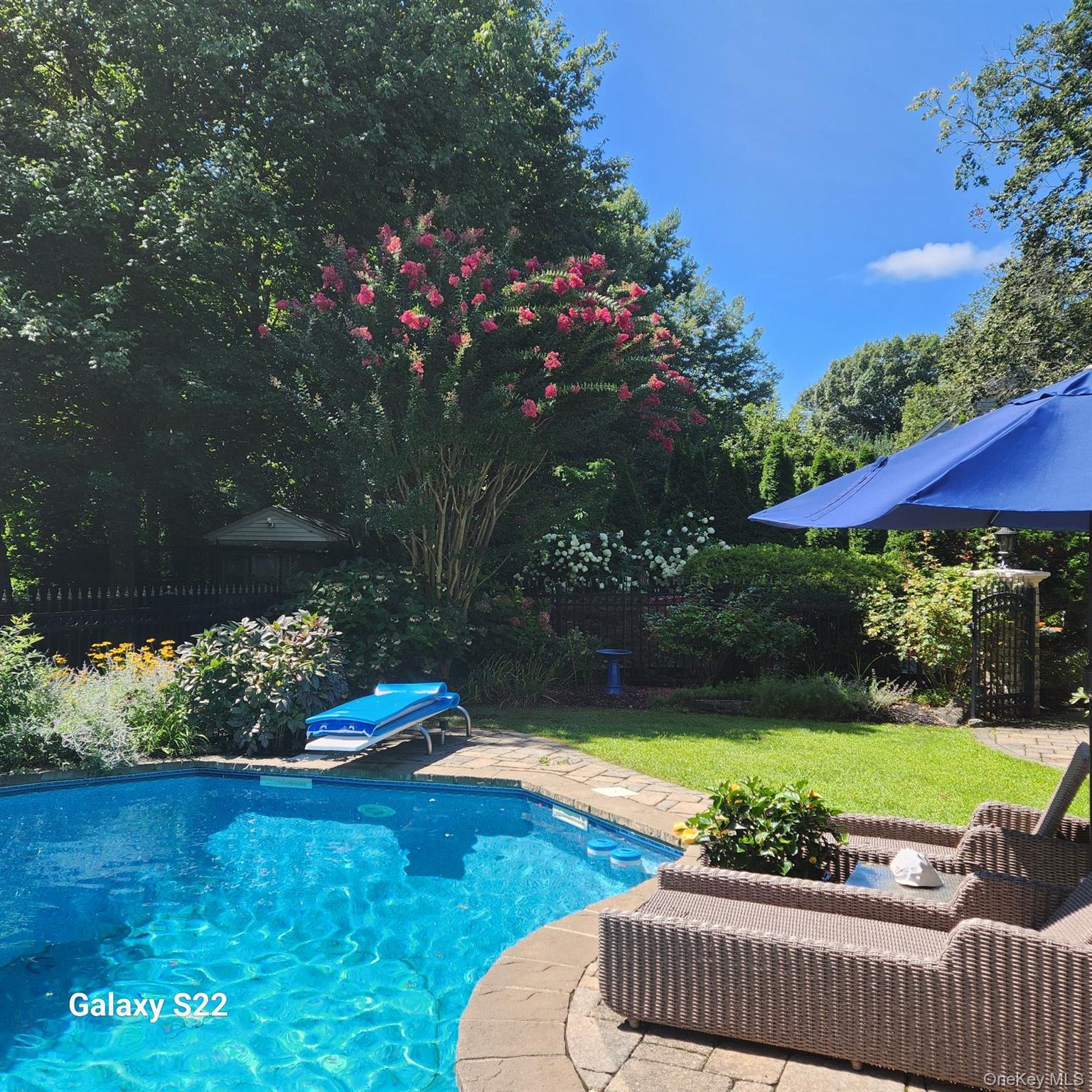 #18 photo, 6 Bluffview Court, سوفولك Miller Place , NY 11764