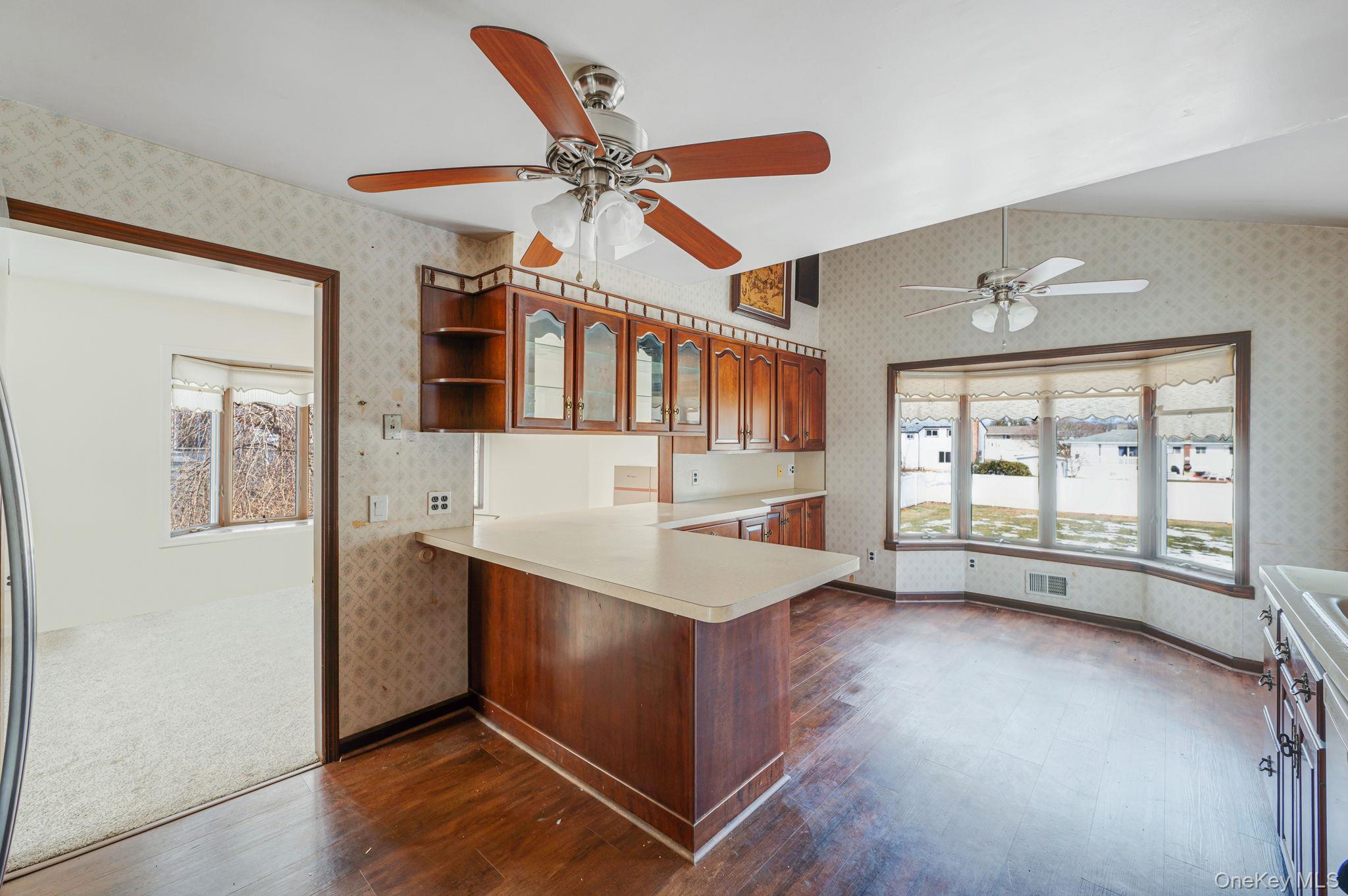 #13 photo, 109 Utica Street, सफ़ोक काउंटी Bay Shore , NY 11706