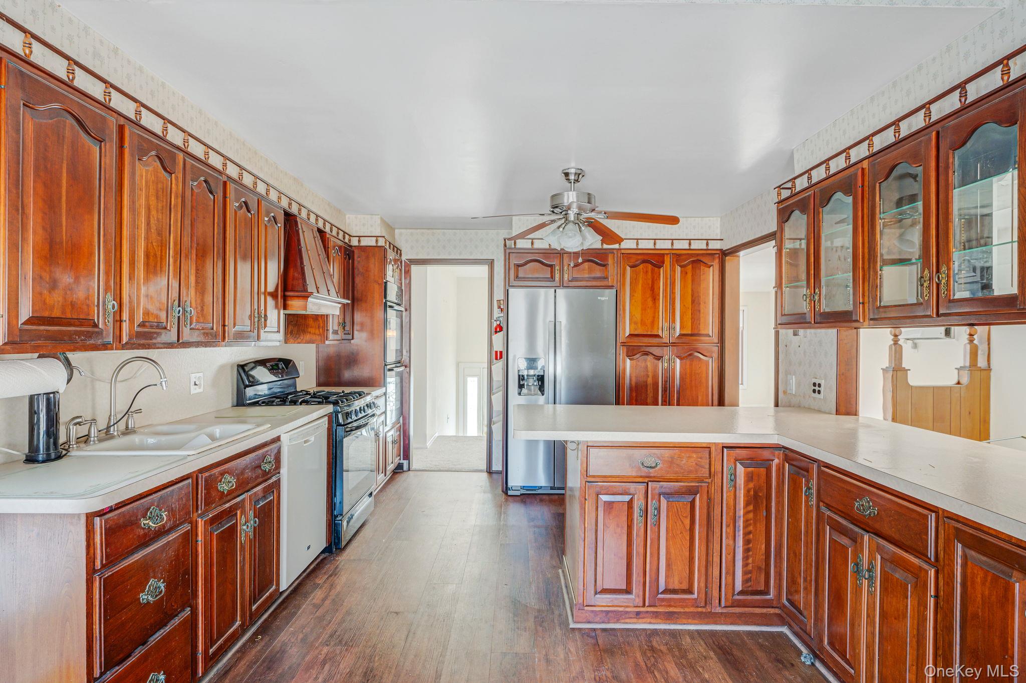 #14 photo, 109 Utica Street, सफ़ोक काउंटी Bay Shore , NY 11706