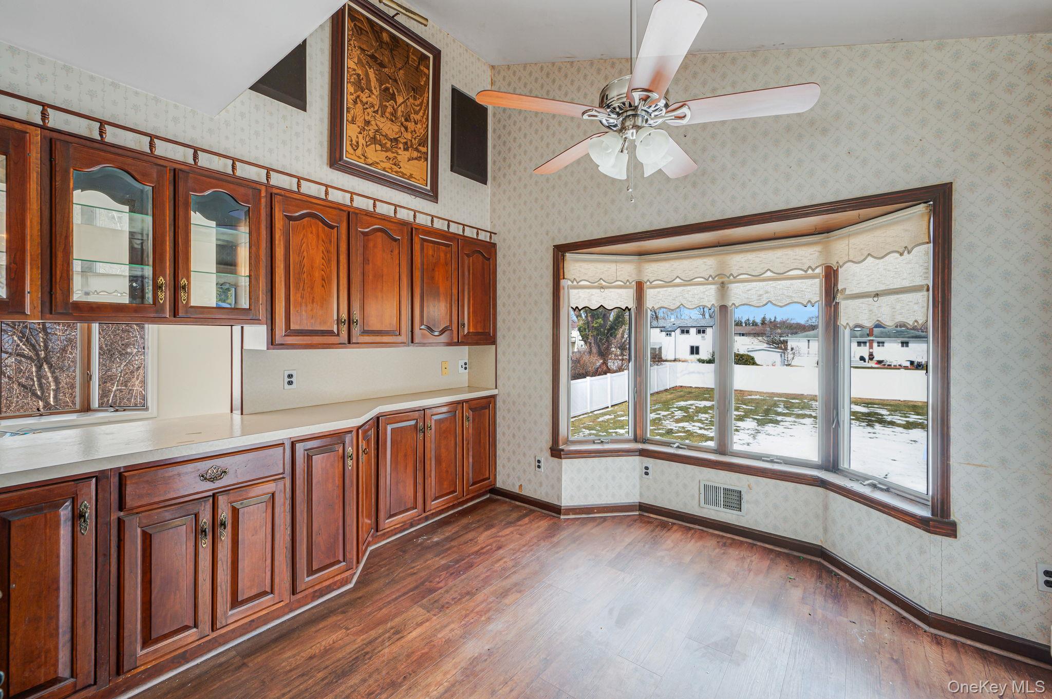 #16 photo, 109 Utica Street, सफ़ोक काउंटी Bay Shore , NY 11706