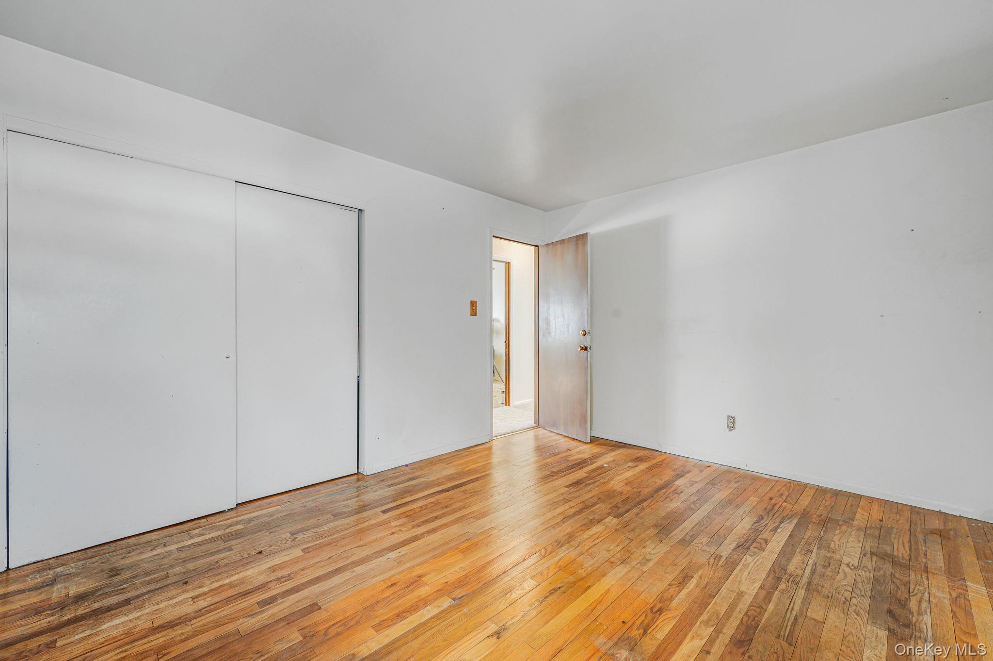 #19 photo, 109 Utica Street, सफ़ोक काउंटी Bay Shore , NY 11706