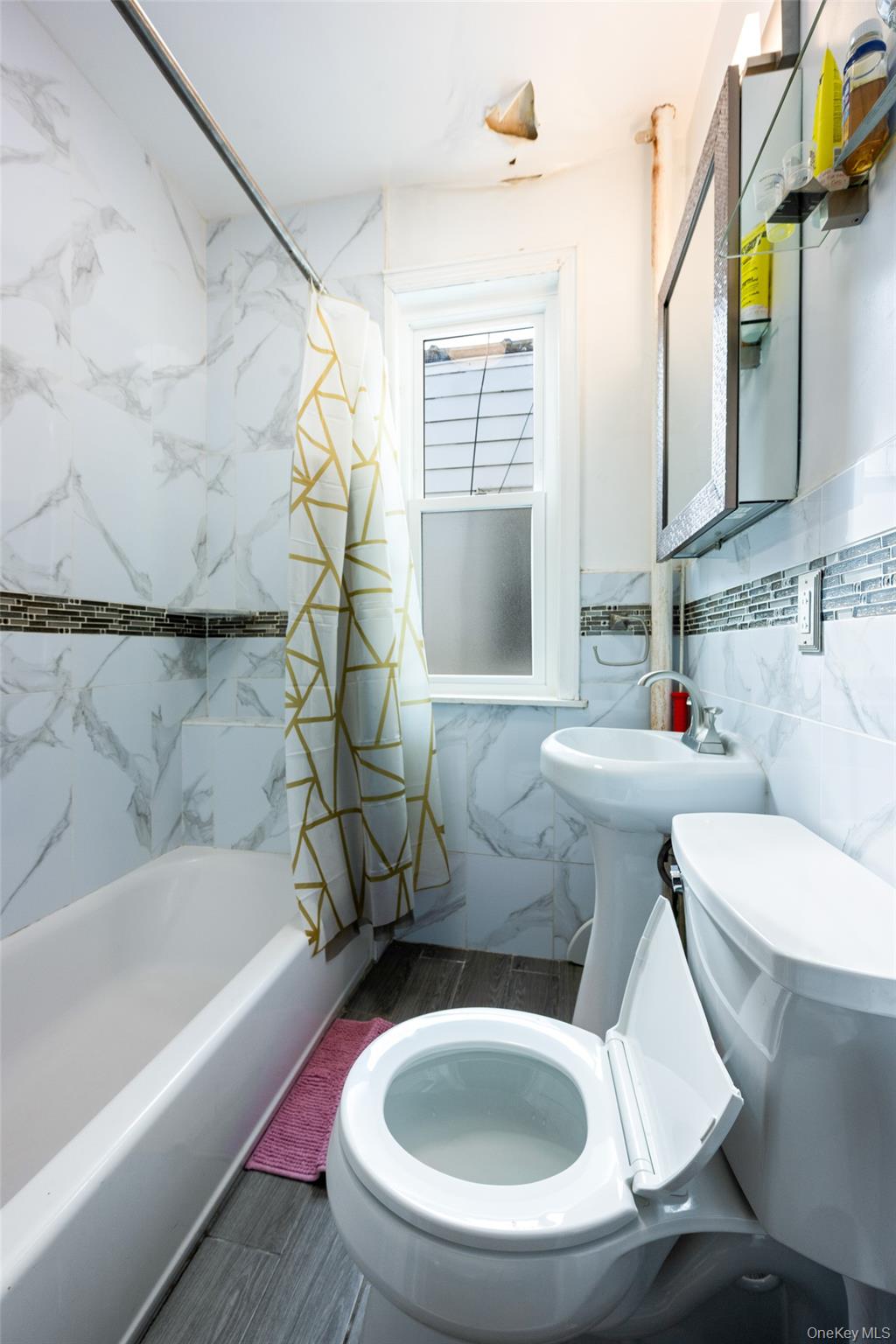 #7 photo, 2565 99th Street, East Elmhurst , NY 11369