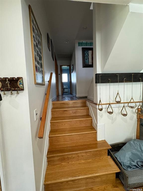 #3 photo, 830 Pepperidge Road, Westbury , NY 11590