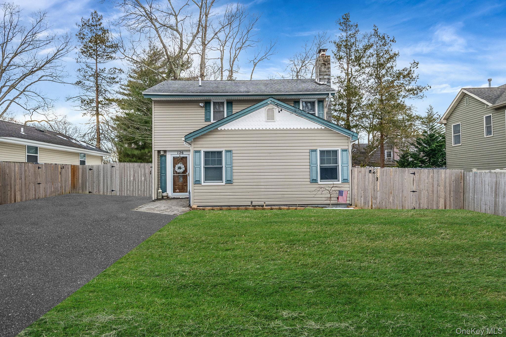 #1 photo, 126 Wauwepex Trail, Ridge , NY 11961
