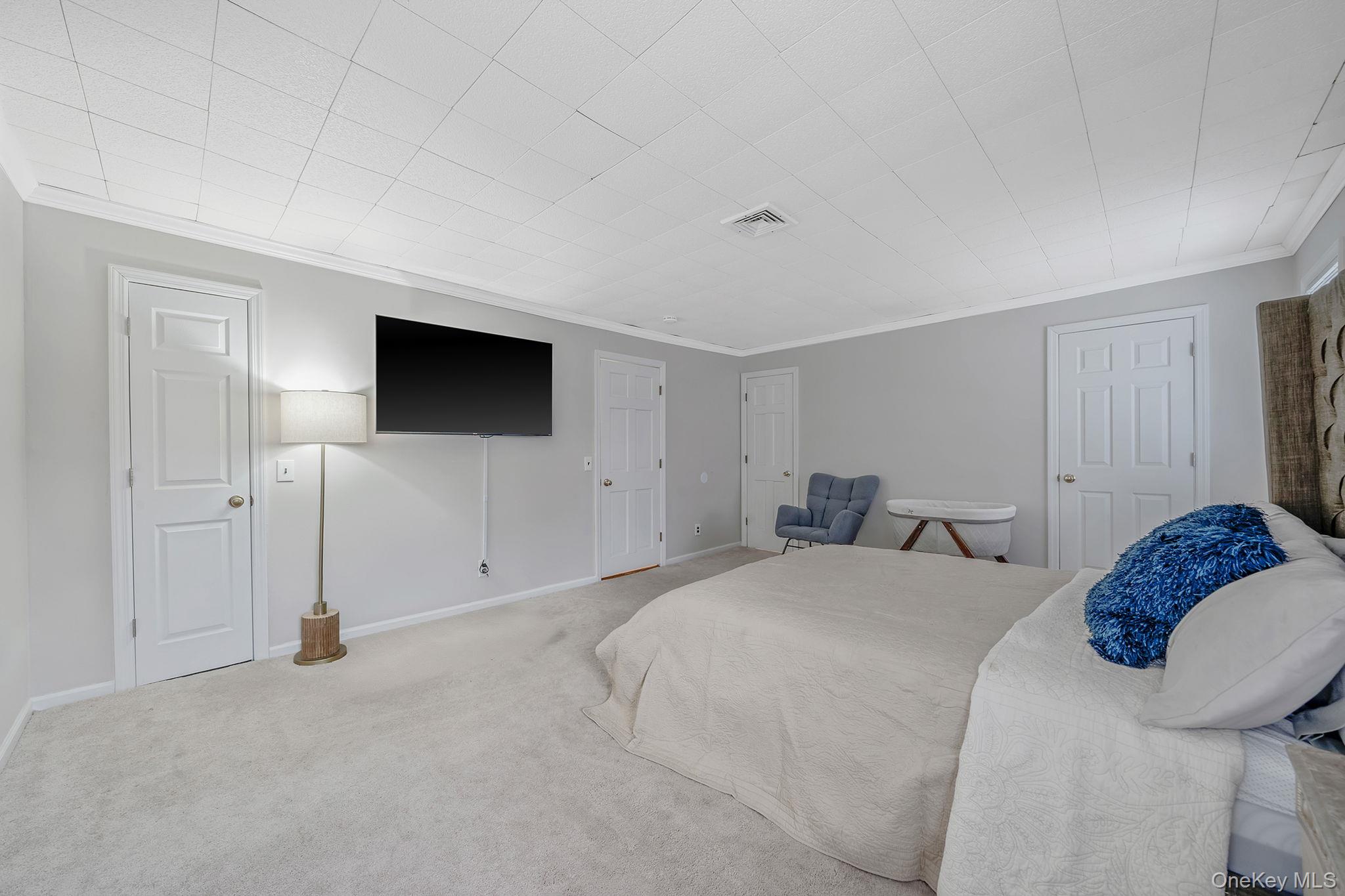 #18 photo, 126 Wauwepex Trail, Ridge , NY 11961