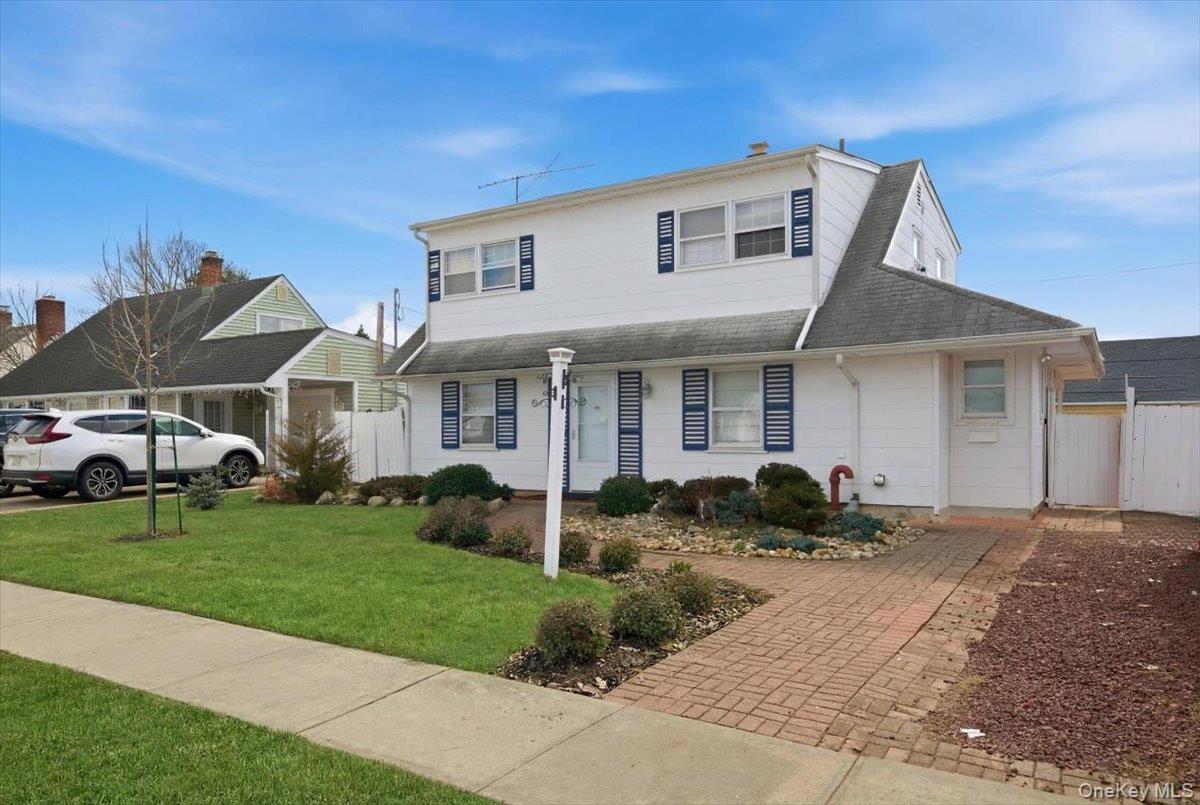 #3 photo, 24 Crag Lane, 롱 아일랜드 Levittown , NY 11756