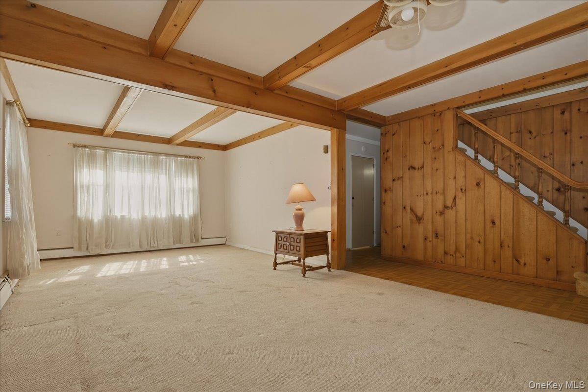 #5 photo, 24 Crag Lane, 롱 아일랜드 Levittown , NY 11756