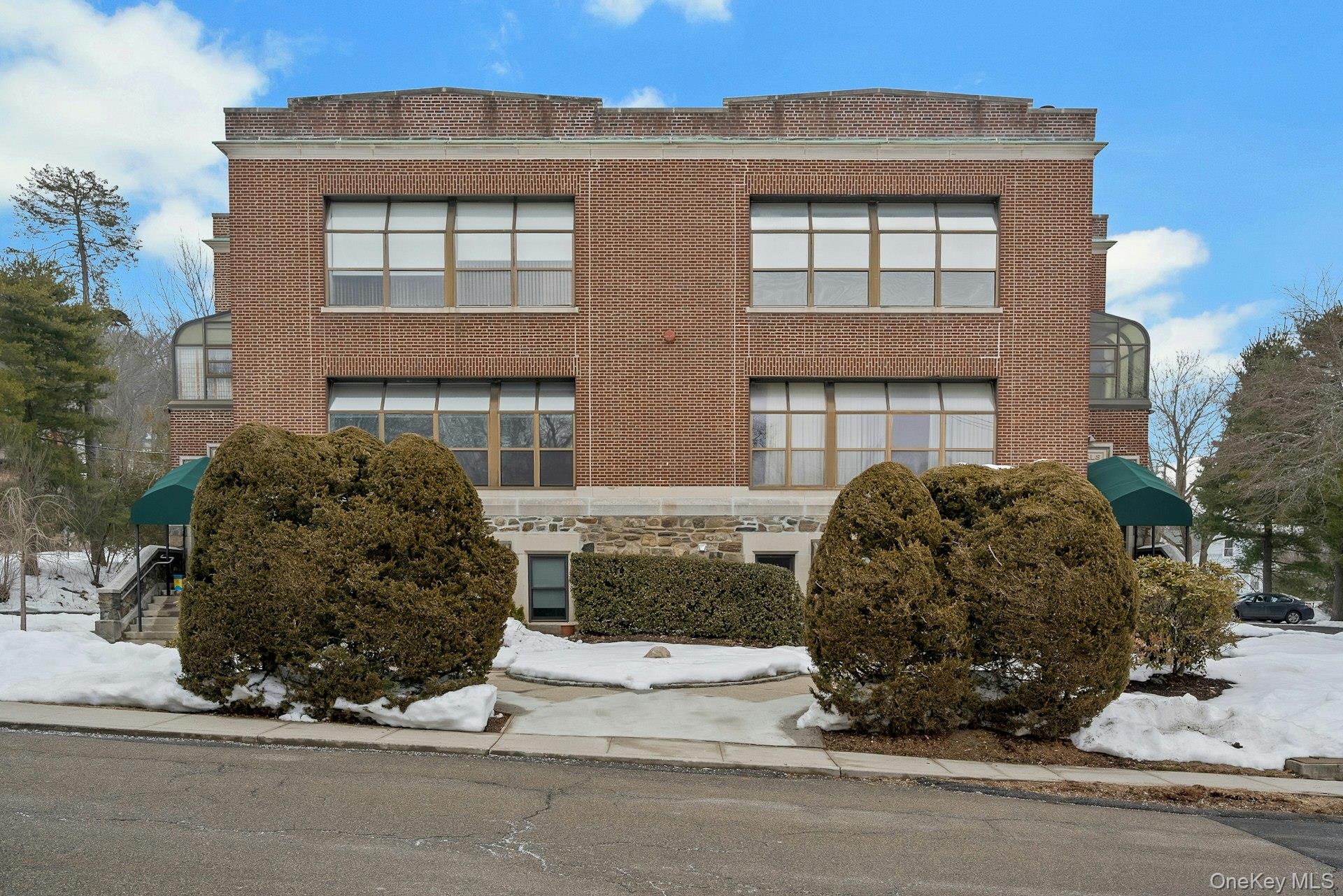 #2 photo, 33 Roselle Avenue, 뉴욕주 Pleasantville , NY 10570