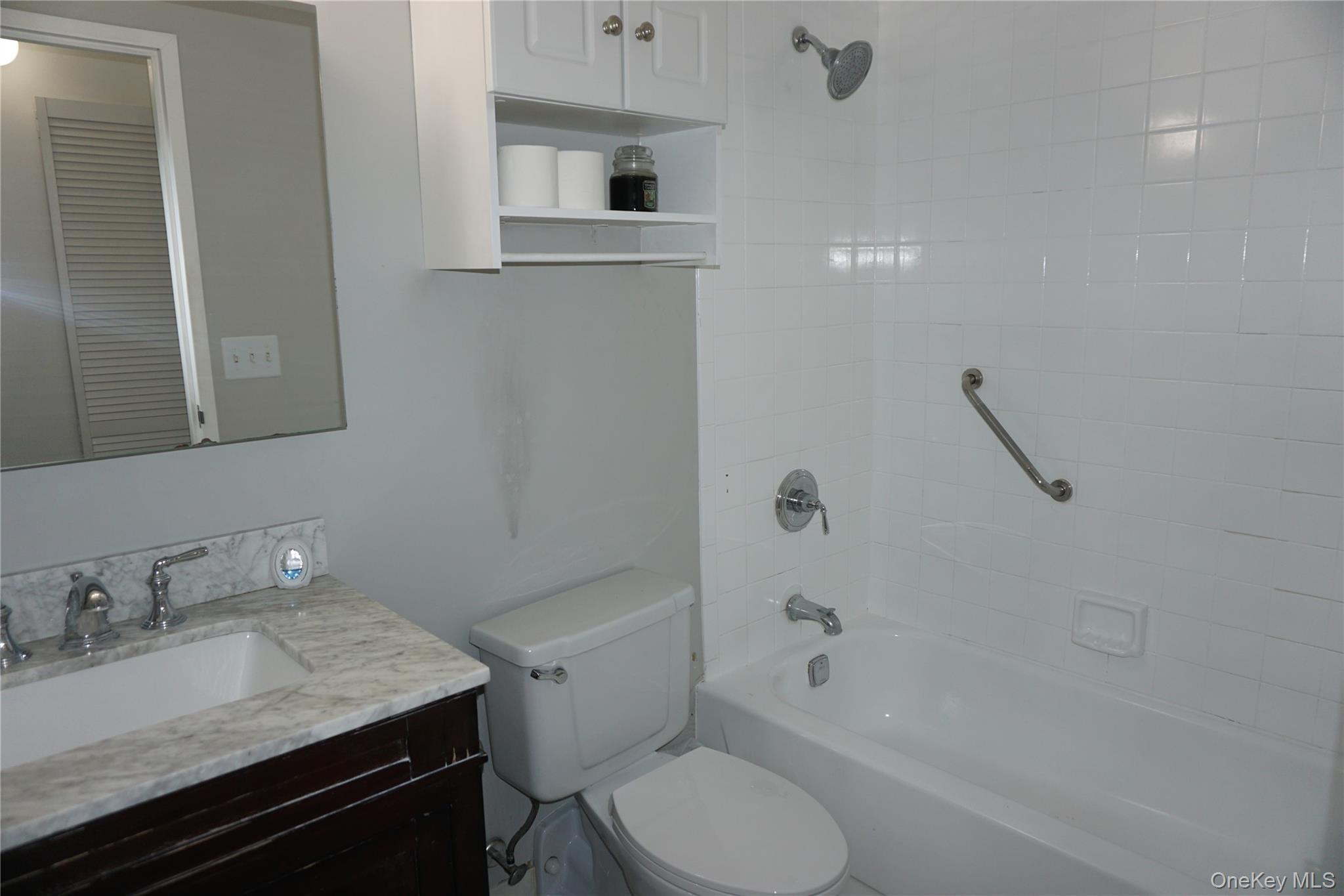 #11 photo, 777 N Macquesten Parkway, Fleetwood , NY 10552