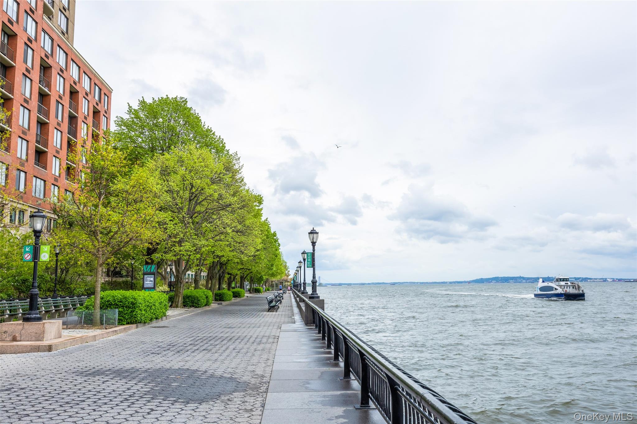 #15 photo, 380 Rector Place, 맨해튼 New York (Manhattan) , NY 10280