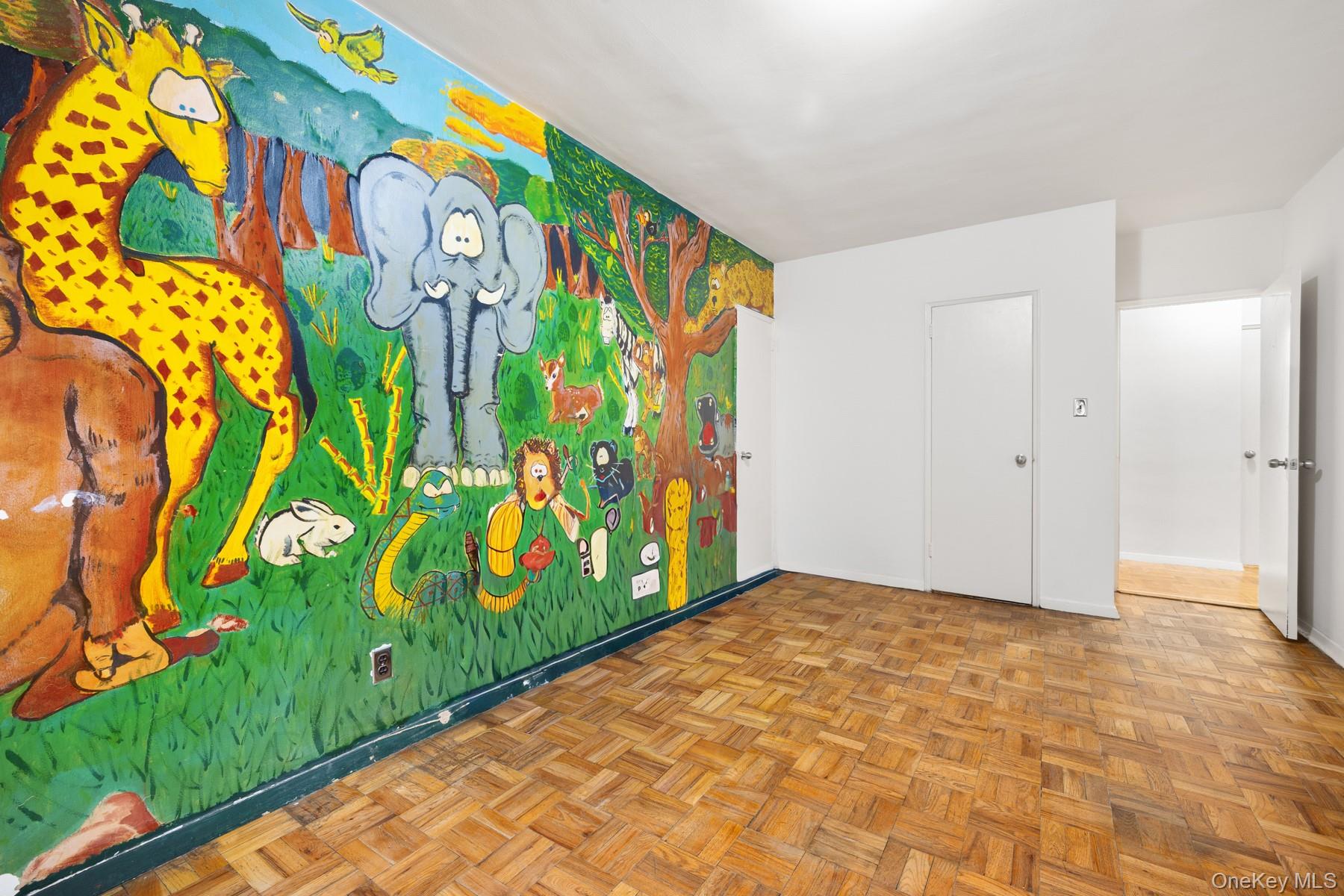 #13 photo, 3130 Grand Concourse, Бронкс ‖ Bronx , NY 10458