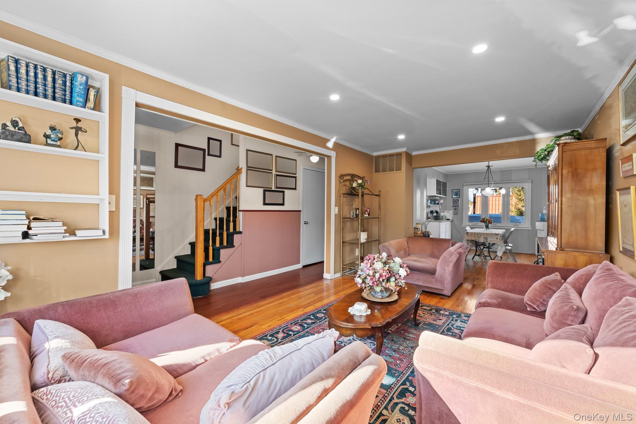 #3 photo, 3530 Long Beach Road, Нассау ‖ Oceanside , NY 11572