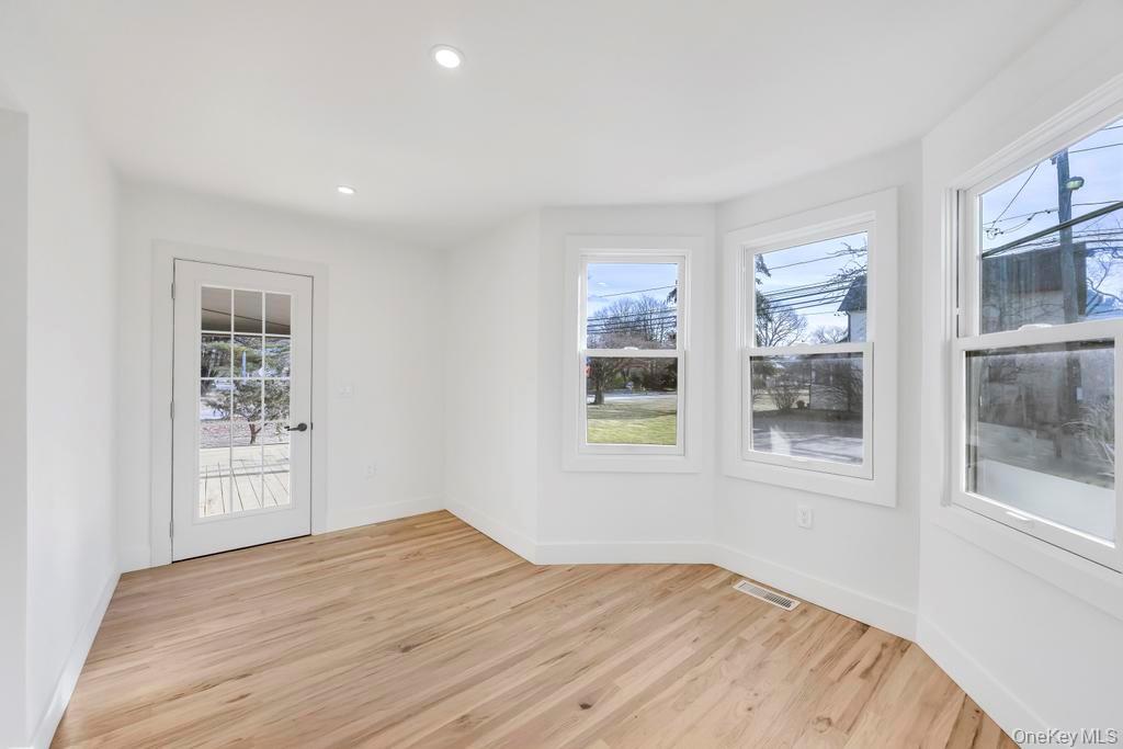 #14 photo, 195 Brook Street, Oakdale , NY 11769