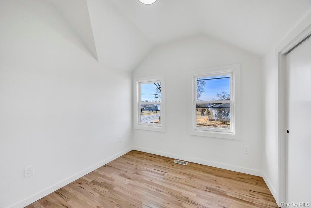 #18 photo, 195 Brook Street, Oakdale , NY 11769