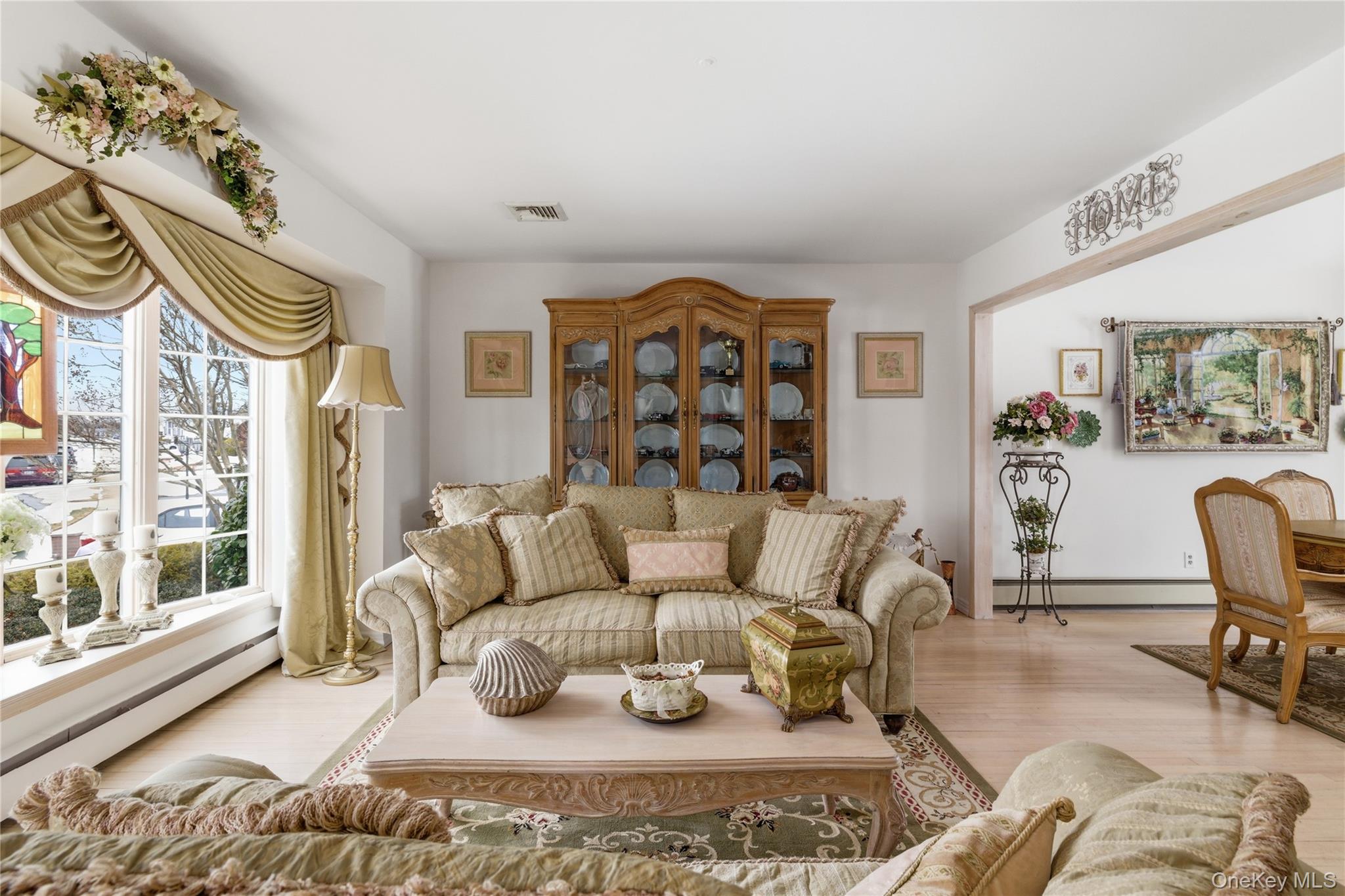 #4 photo, 138 Washington Street, Farmingdale , NY 11735