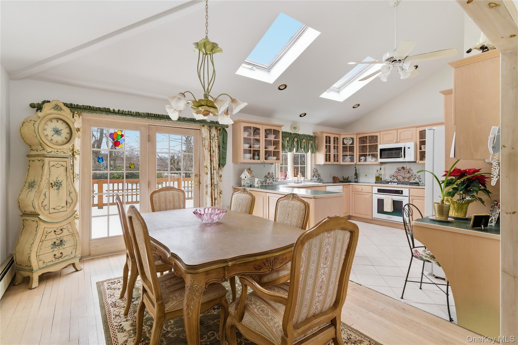 #8 photo, 138 Washington Street, Farmingdale , NY 11735