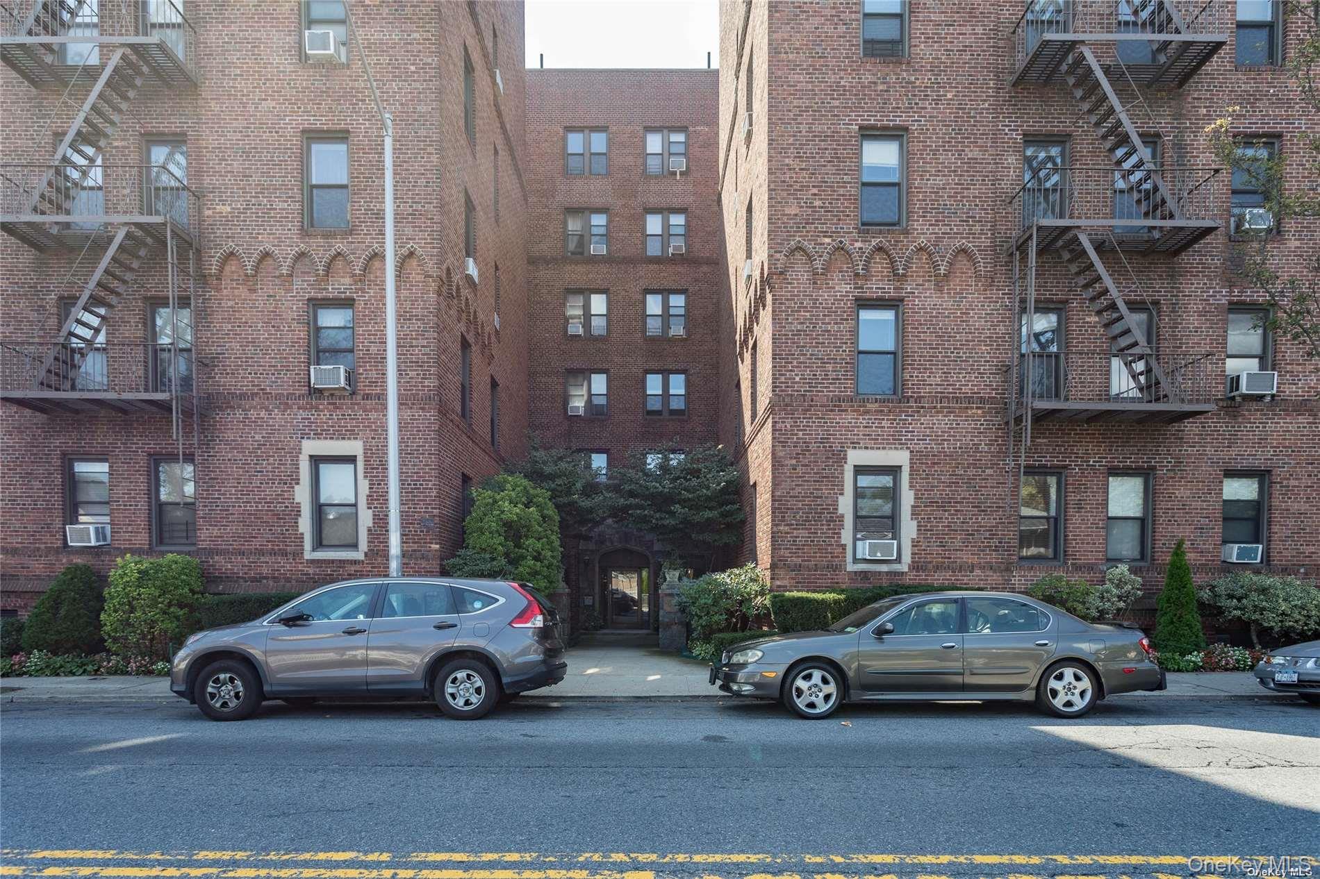 #2 photo, 167-10 Crocheron Avenue, Flushing , NY 11358